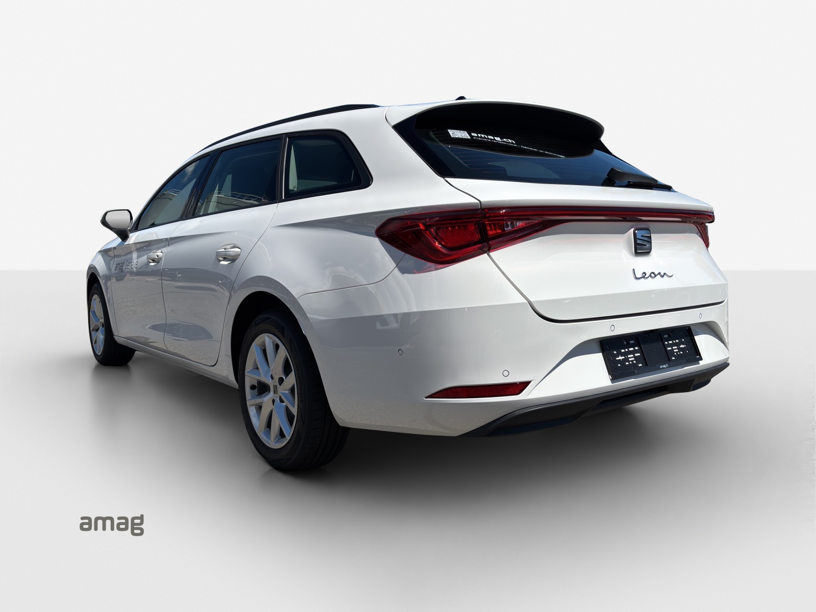 SEAT Leon ST 1.5 eTSI mHEV DSG Style-image-2