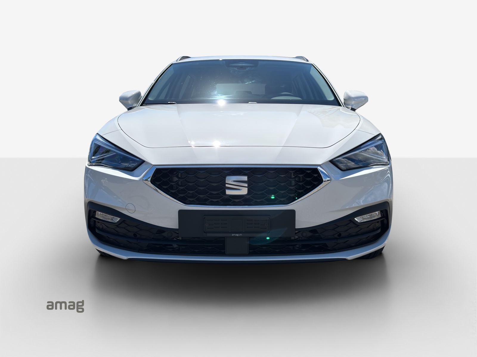 SEAT Leon ST 1.5 eTSI mHEV DSG Style-image-6