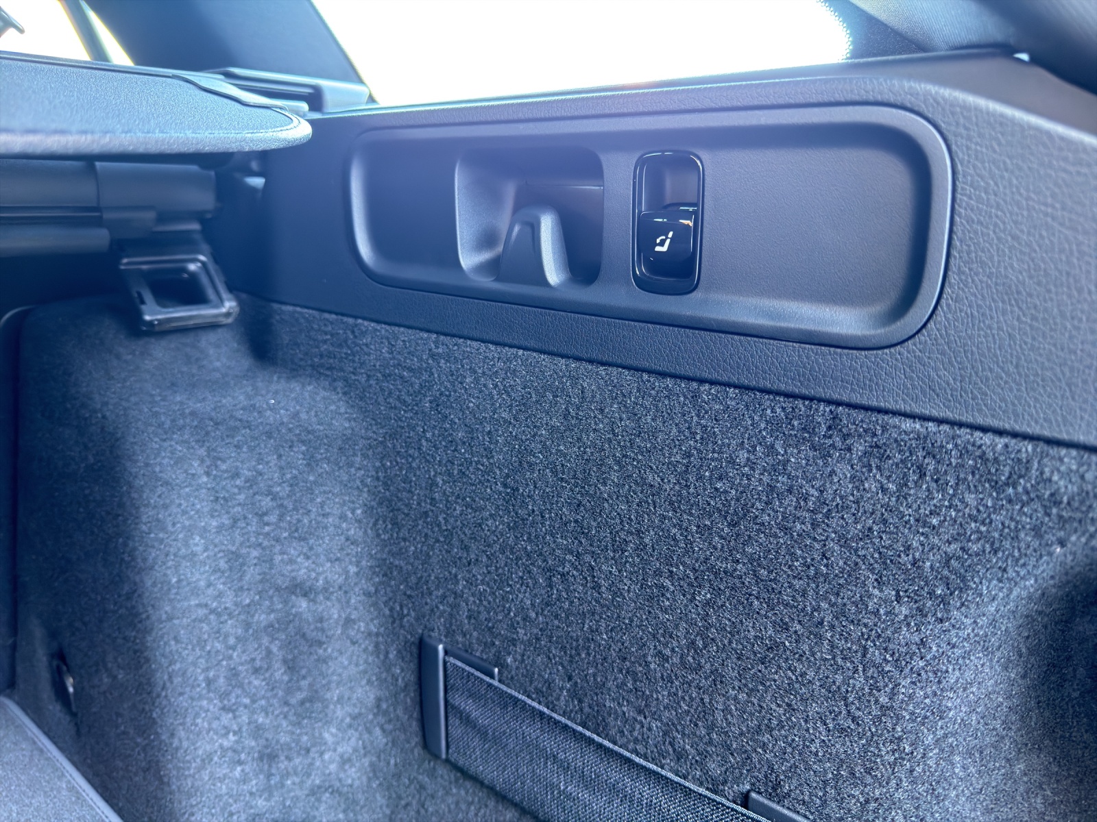 MERCEDES-BENZ C 220 d T 4 Matic Swiss Star-image-17