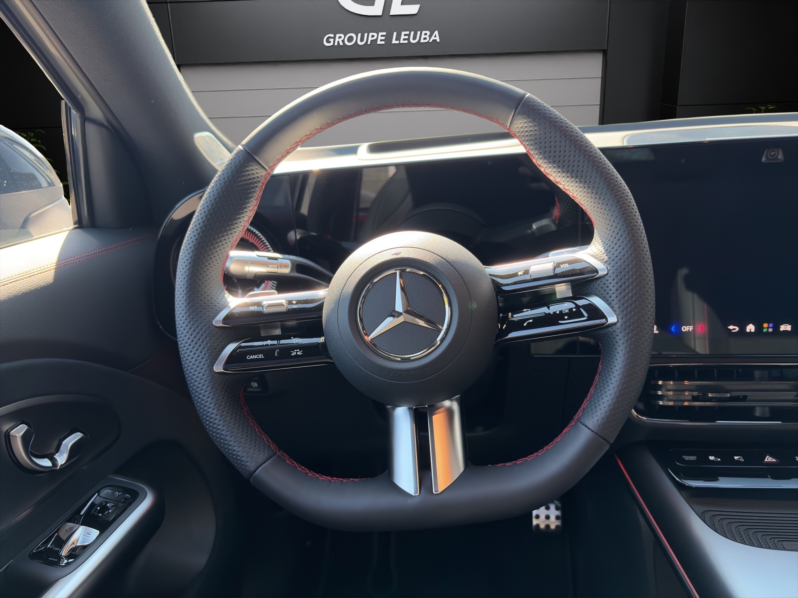 MERCEDES-BENZ GLB 350 85kWh EQ 4 Matic-image-11