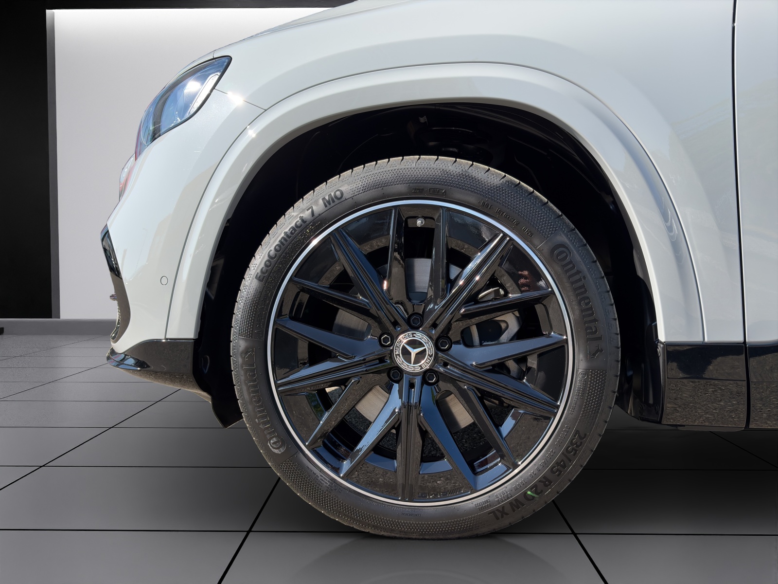 MERCEDES-BENZ GLB 350 85kWh EQ 4 Matic-image-3
