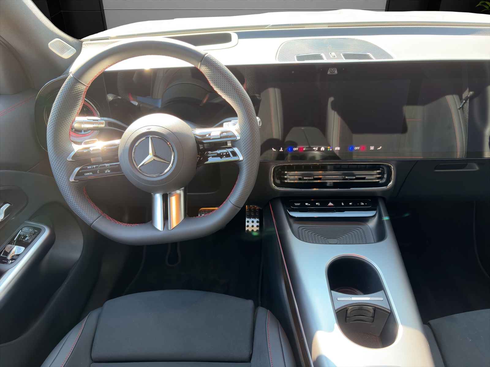 MERCEDES-BENZ GLB 350 85kWh EQ 4 Matic-image-10