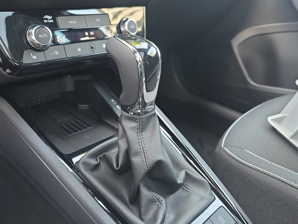 SKODA Kamiq 1.5 TSI Monte Carlo DSG-image-24