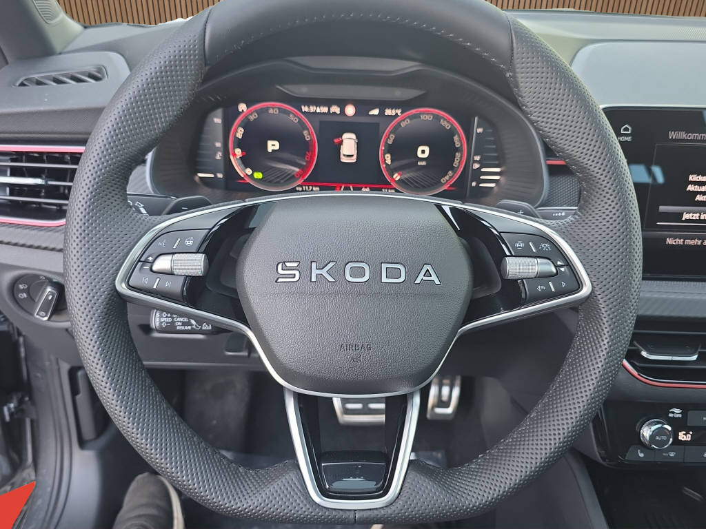 SKODA Kamiq 1.5 TSI Monte Carlo DSG-image-17