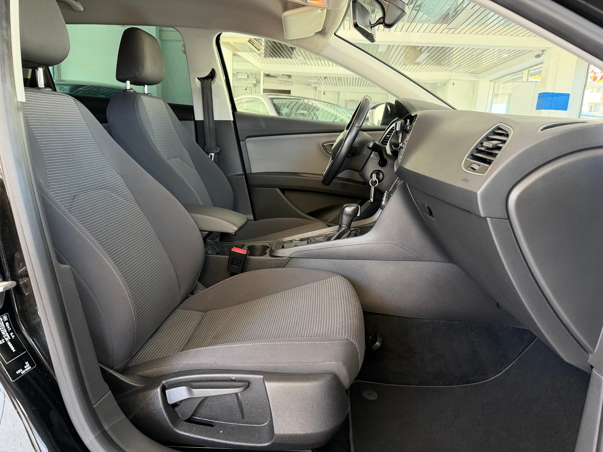 SEAT Leon 1.4 TSI ACT Style DSG-image-17