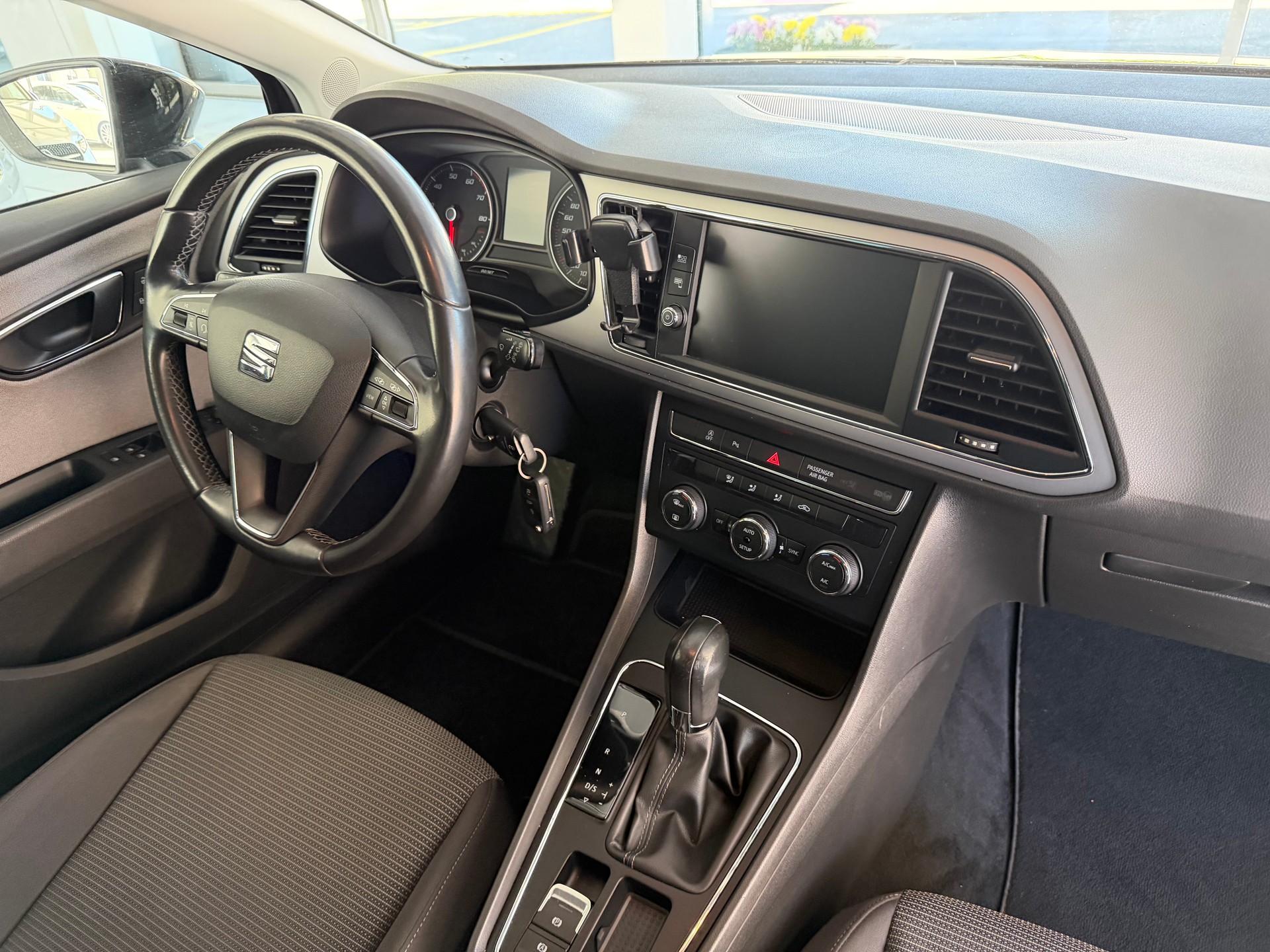 SEAT Leon 1.4 TSI ACT Style DSG-image-14