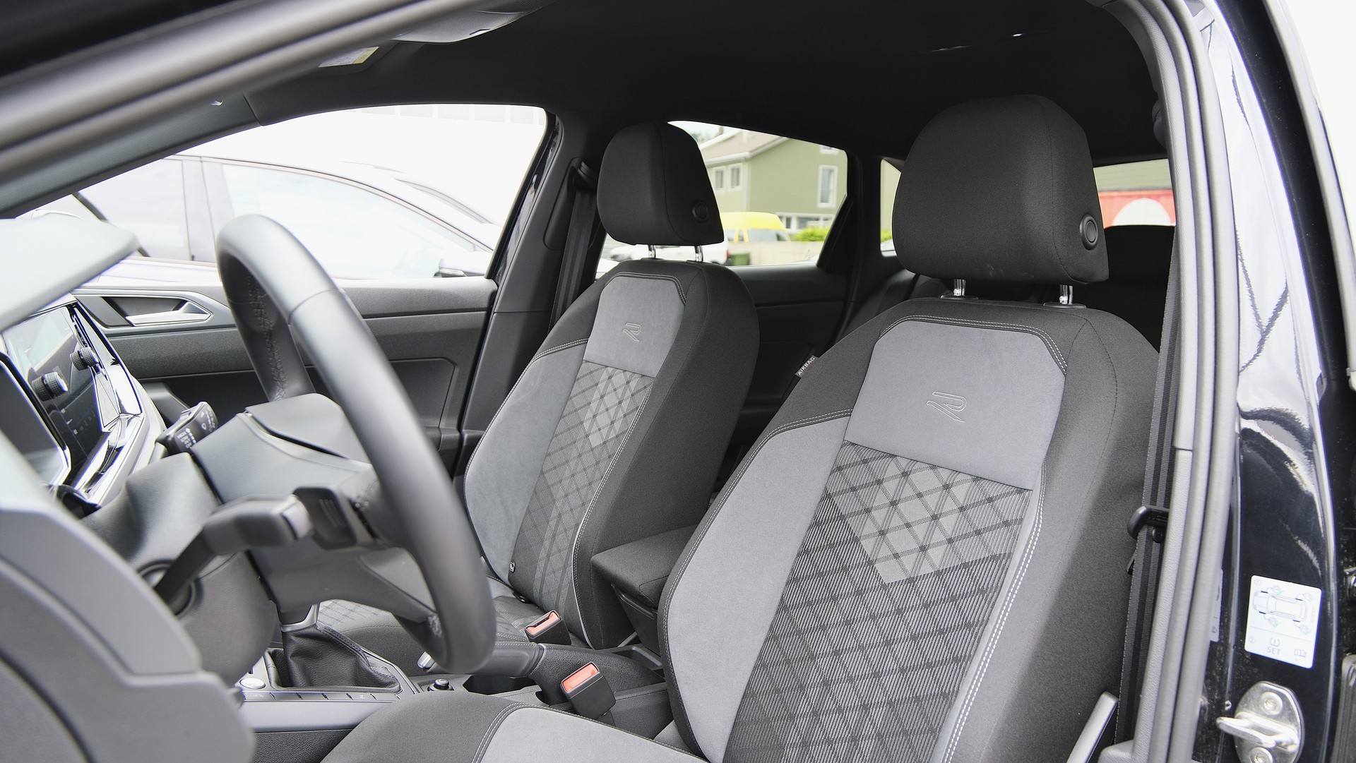 VW Taigo 1.0 TSI R-Line DSG-image-4