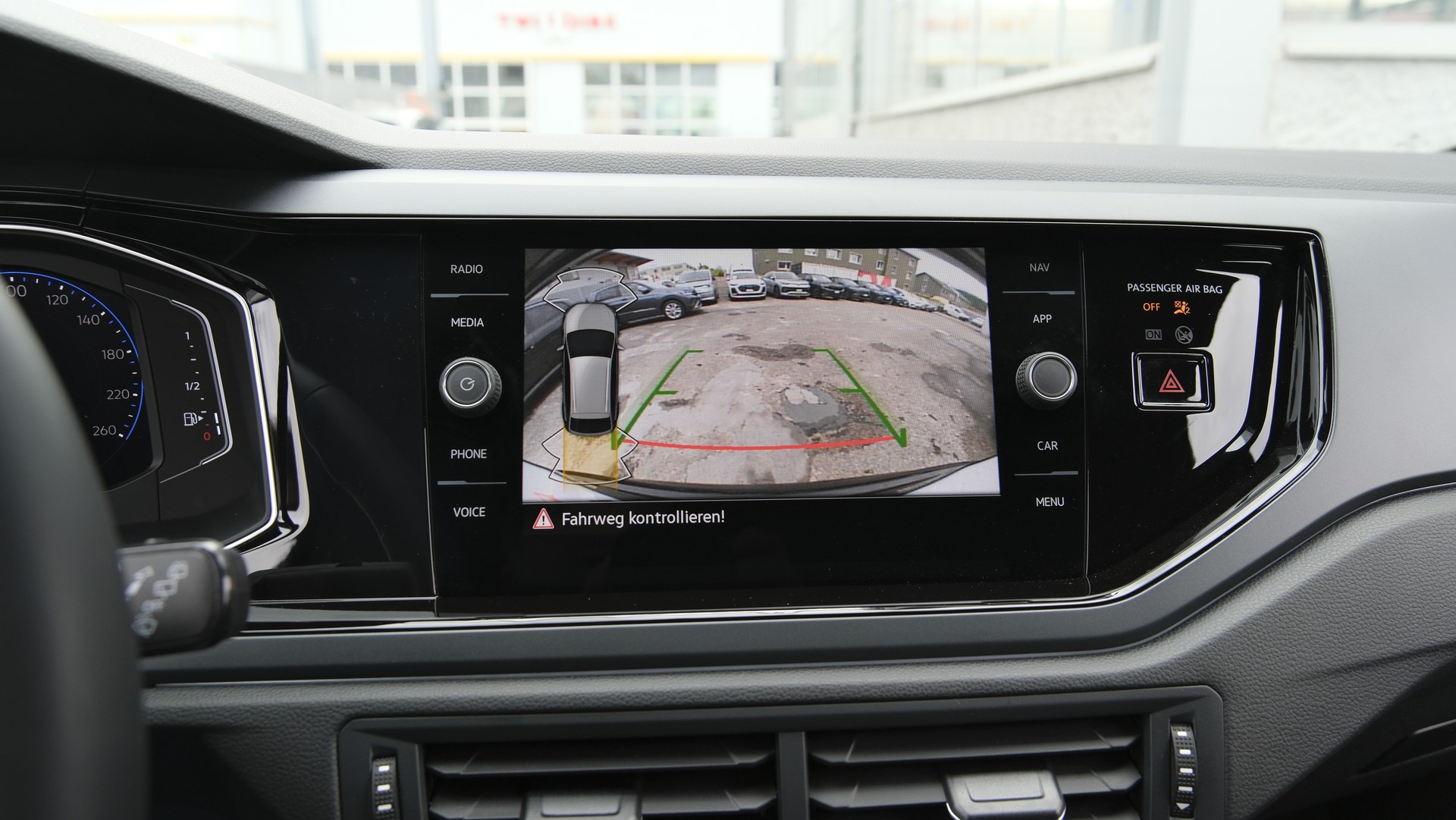 VW Taigo 1.0 TSI R-Line DSG-image-15