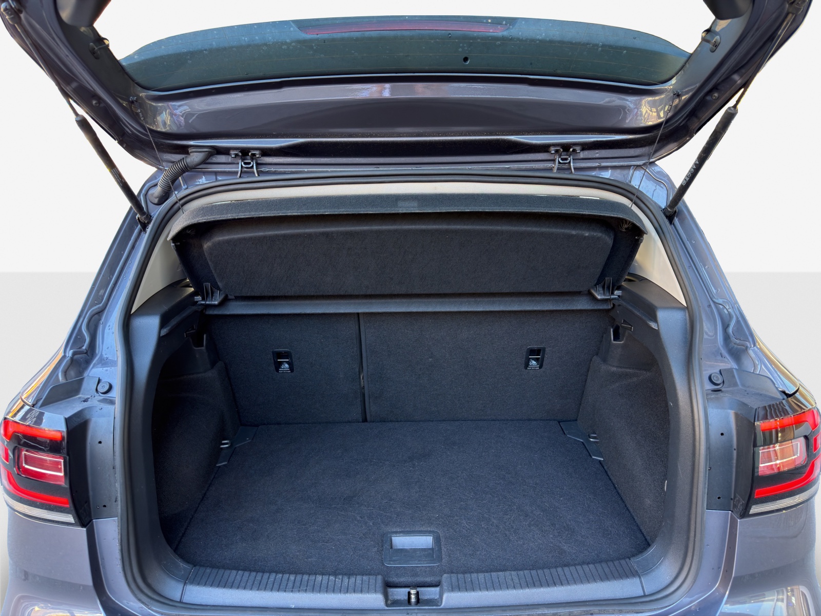 VW T-Cross 1.0 TSI Life DSG-image-12