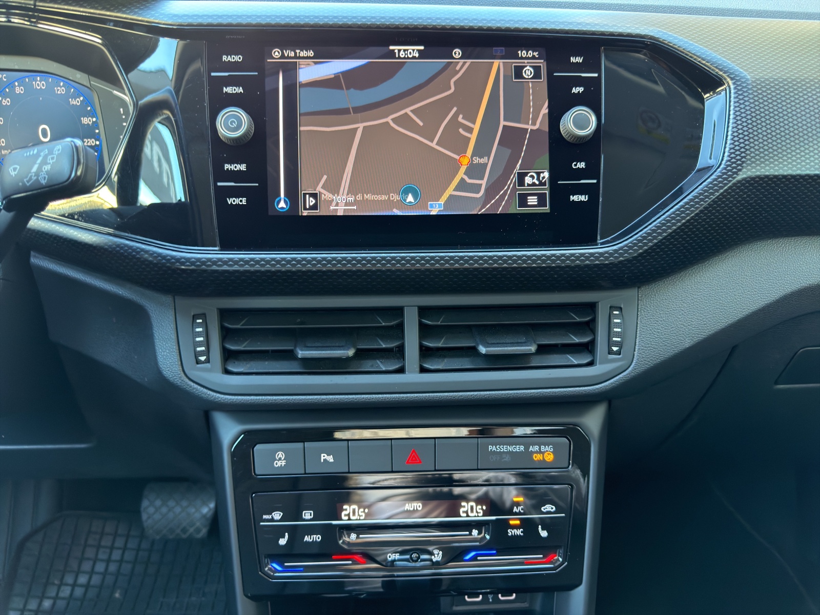 VW T-Cross 1.0 TSI Life DSG-image-10