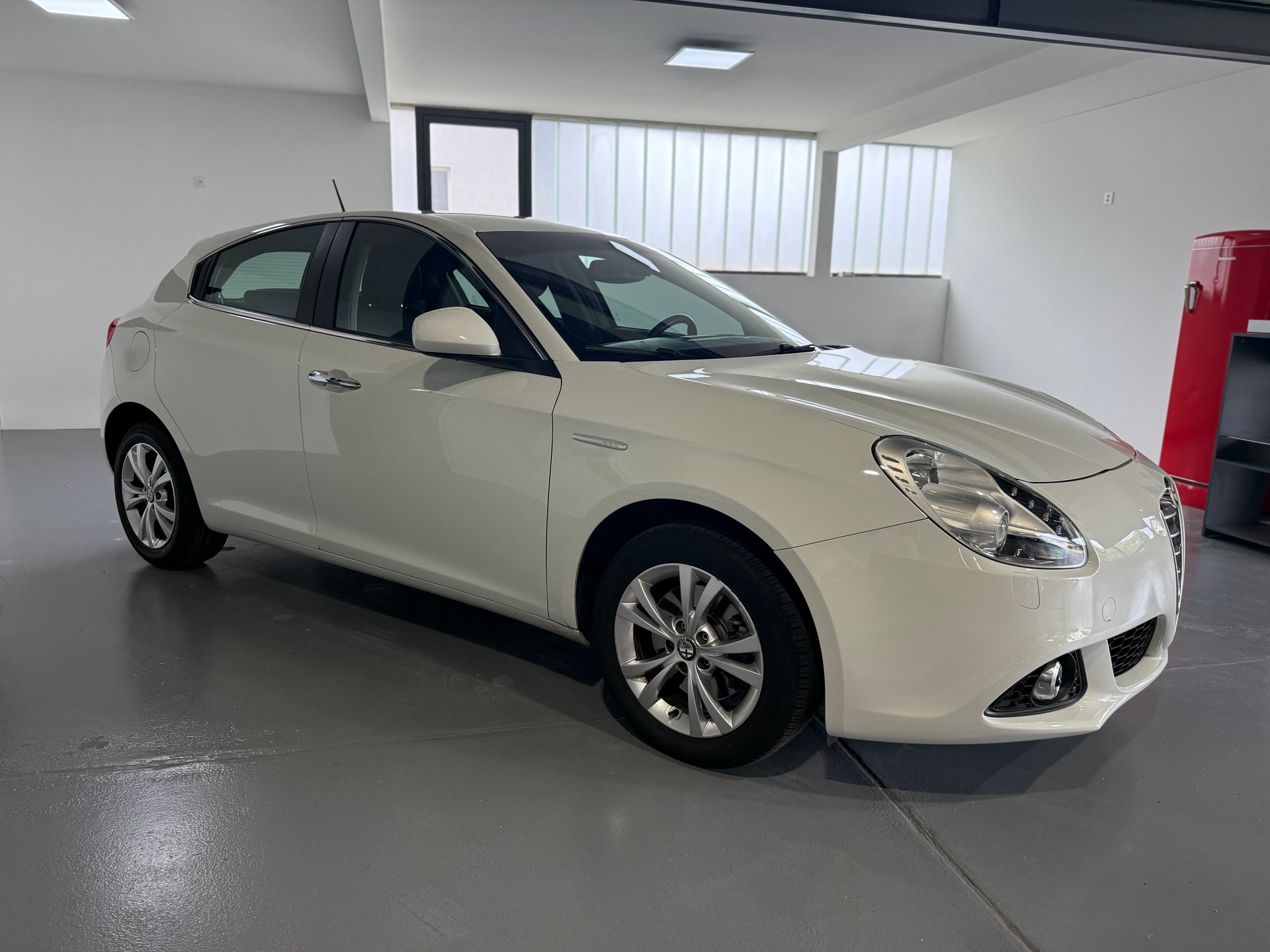 ALFA ROMEO Giulietta 1.4 MultiAir Distinctive TCT-image-1