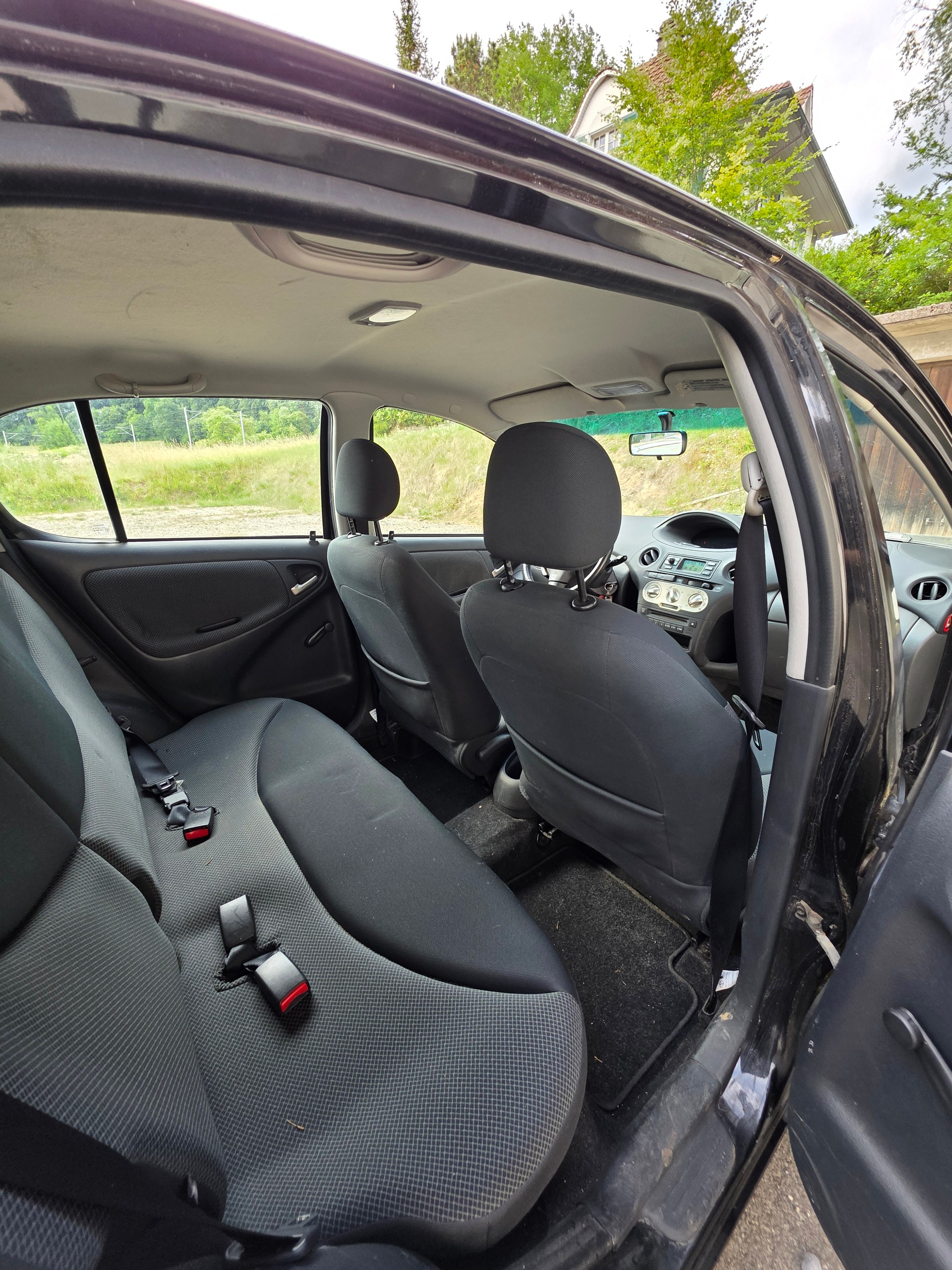 TOYOTA Yaris 1.3 Linea Sol Automatic-image-5
