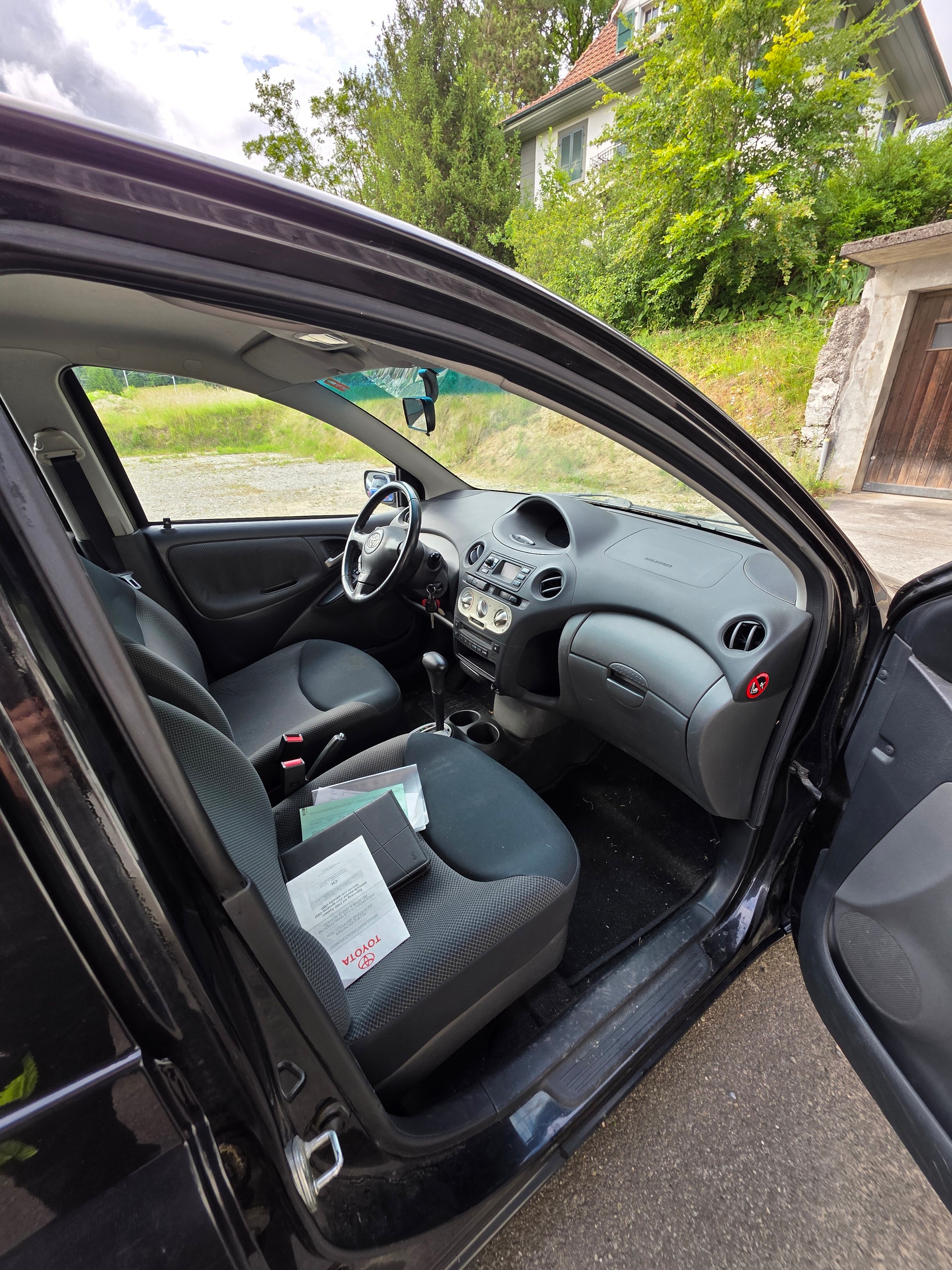 TOYOTA Yaris 1.3 Linea Sol Automatic-image-4