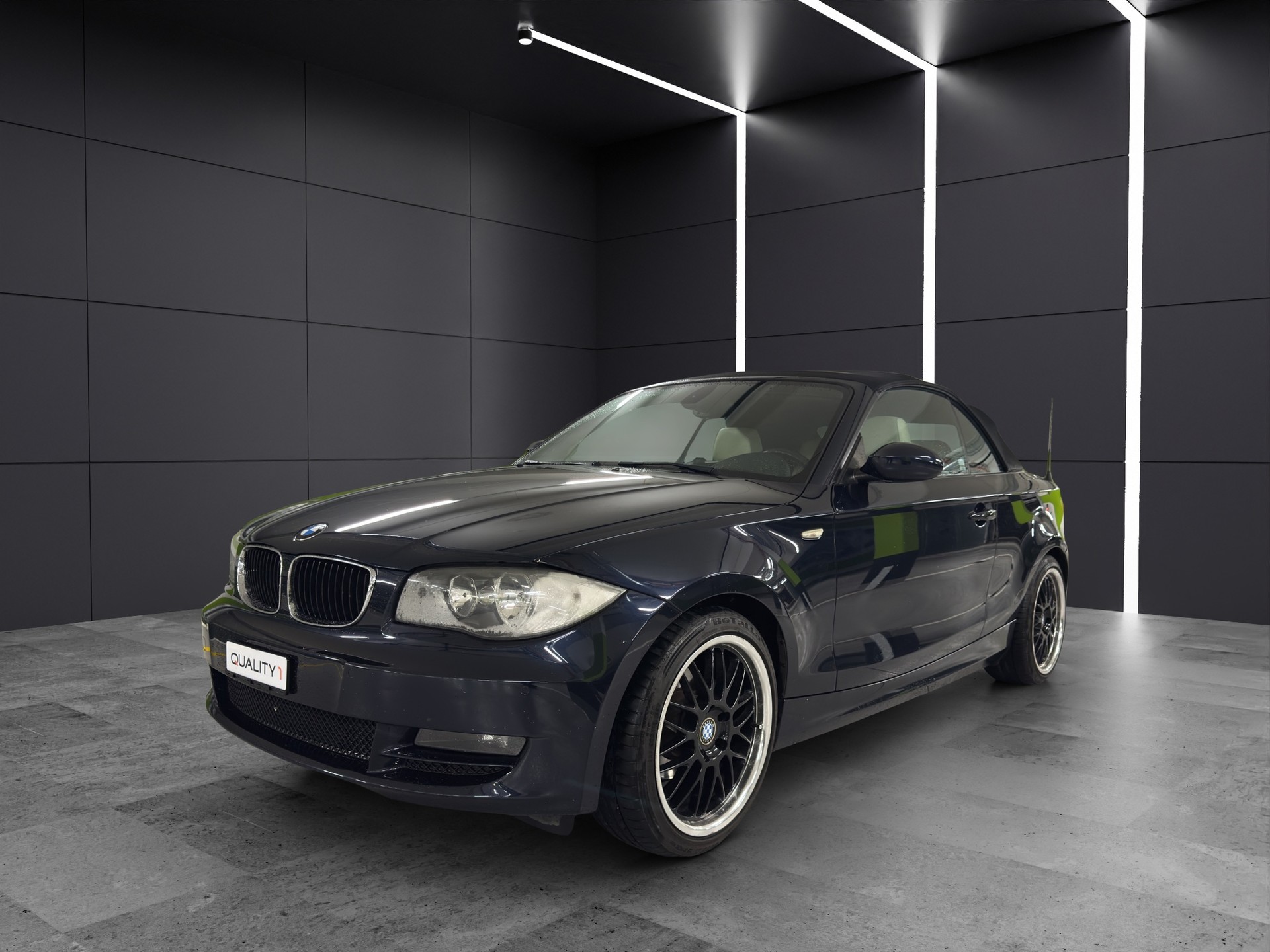 BMW 118i Cabrio-image-0