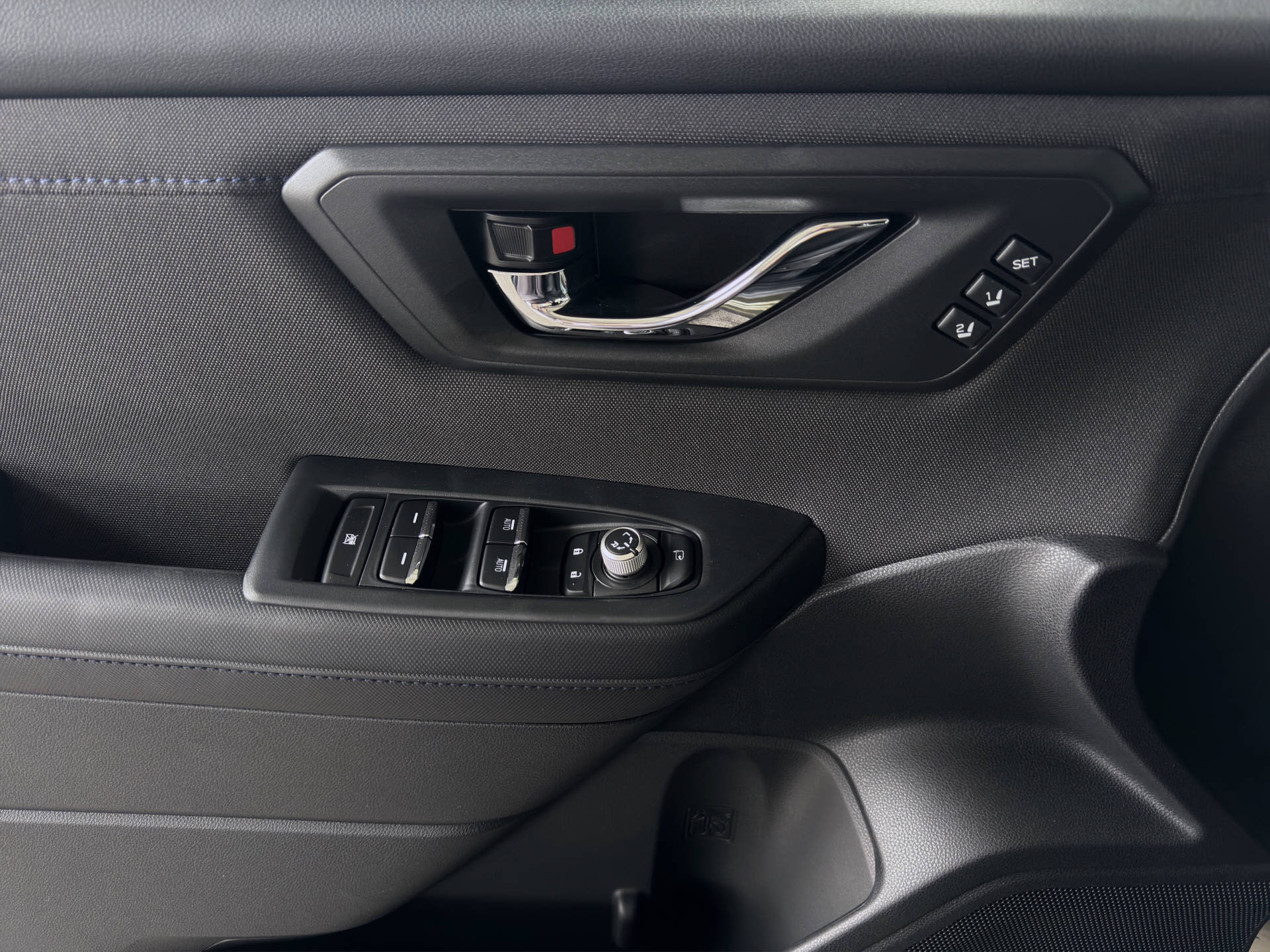 SUBARU Forester Station 2.0i e-Boxer Swiss Plus-image-13