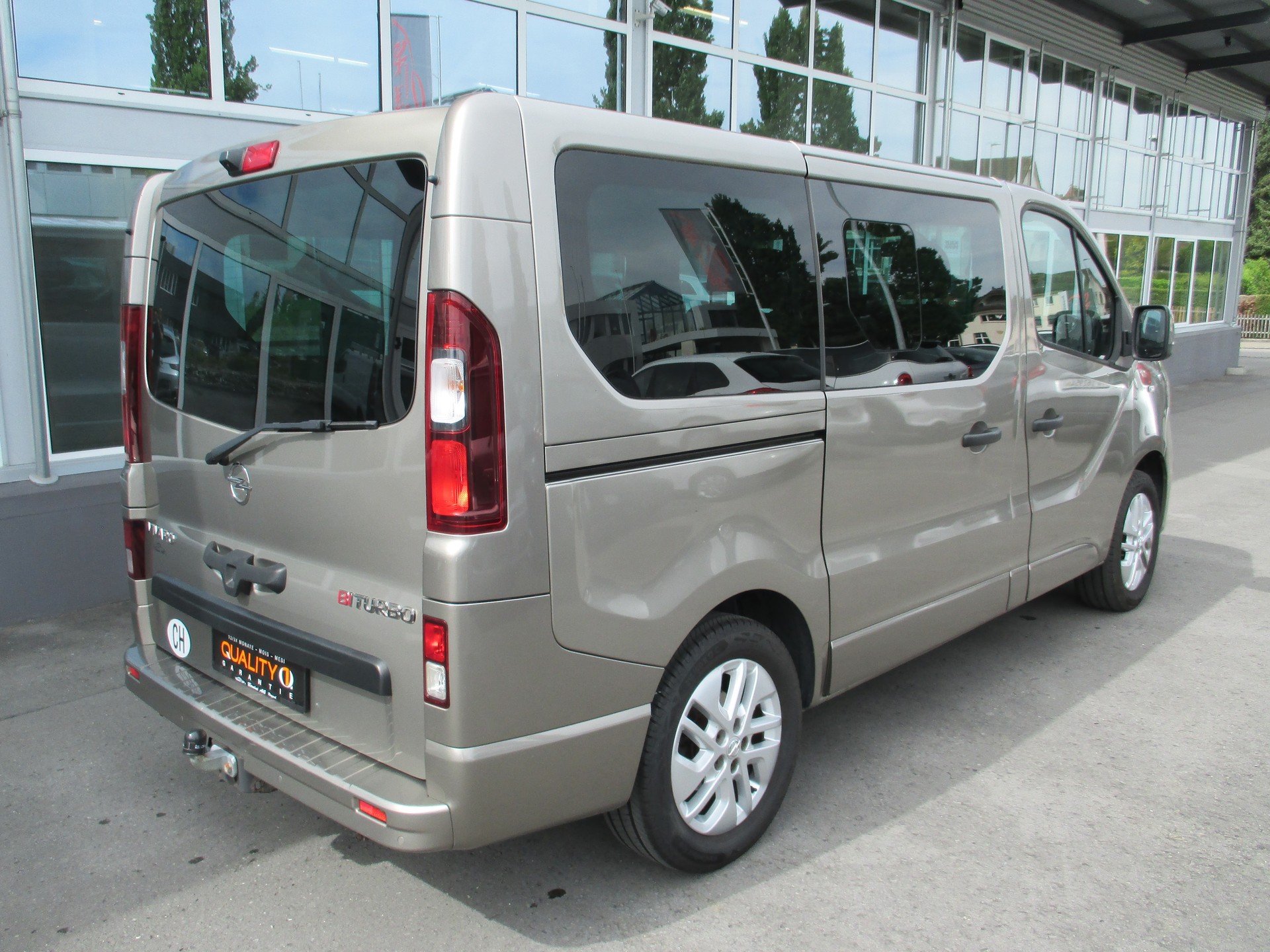 OPEL Vivaro 1.6 BiTurbo CDTI ecoFLEX 2.7t L1H1-image-4