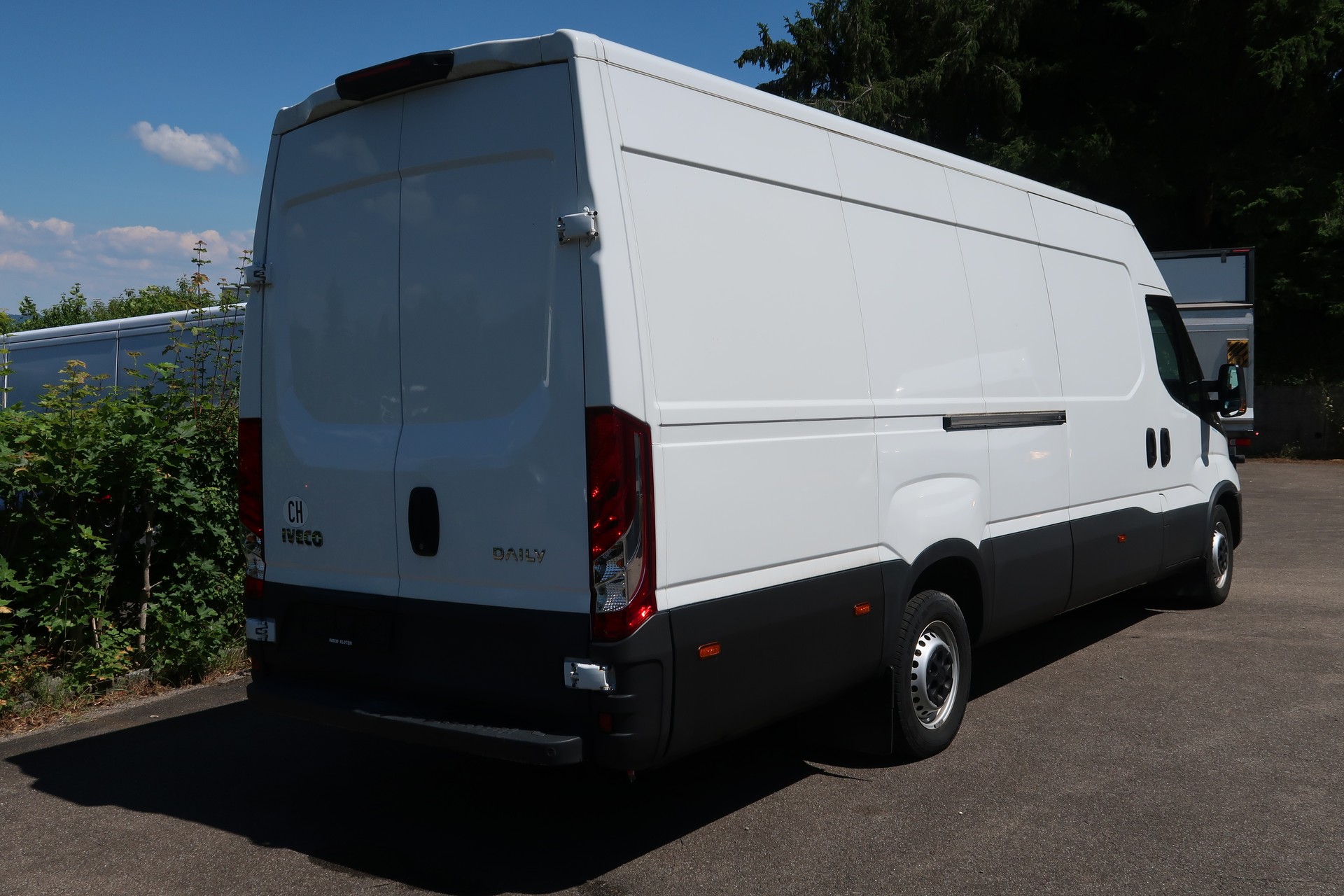 IVECO 35S16V Daily Eco Kasten Lang & Hoch-image-4
