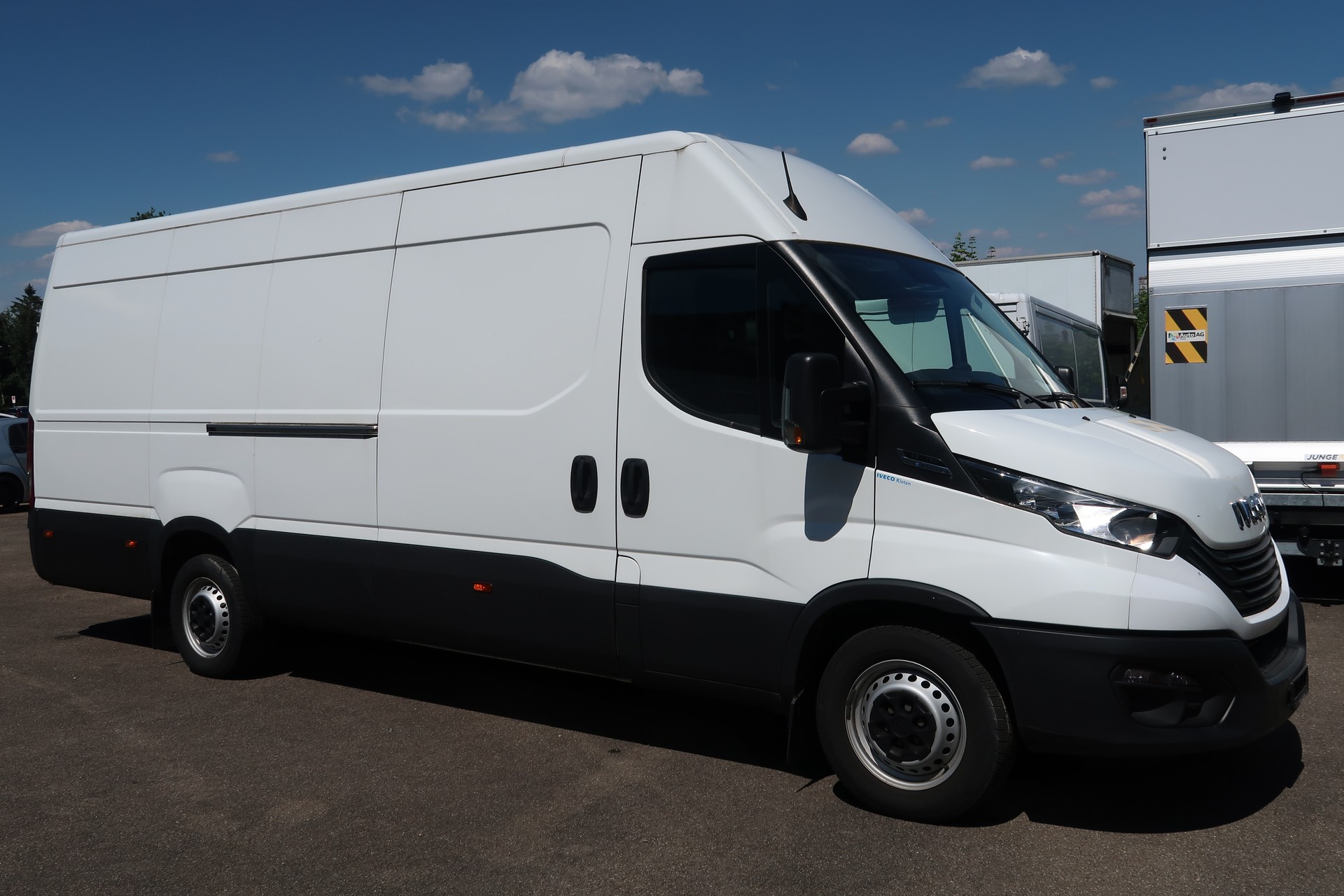 IVECO 35S16V Daily Eco Kasten Lang & Hoch-showroom-element-2