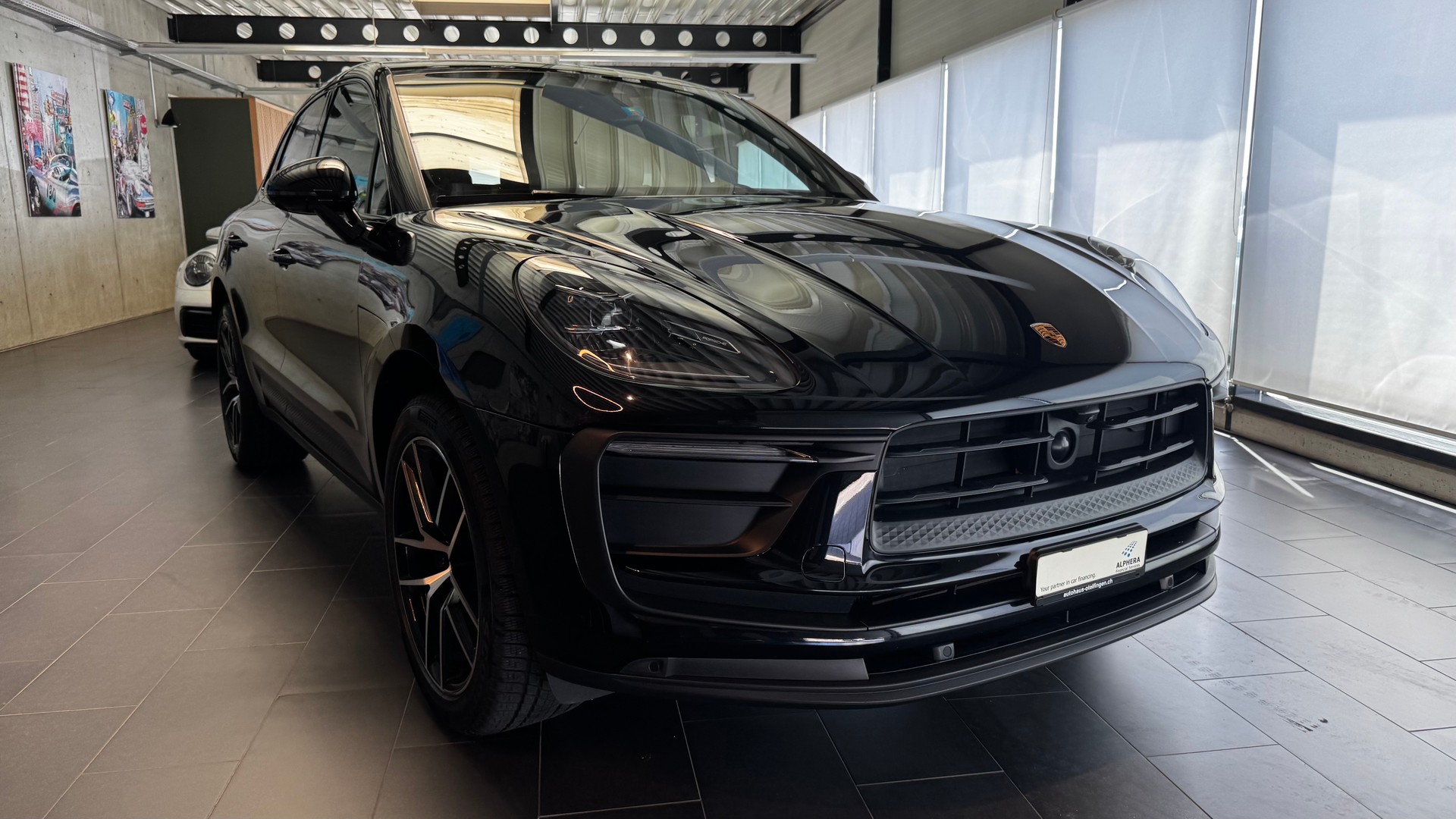 PORSCHE Macan 2.0 T-image-23