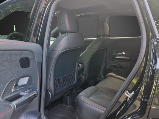 MERCEDES-BENZ GLA 180 7G-DCT-image-9