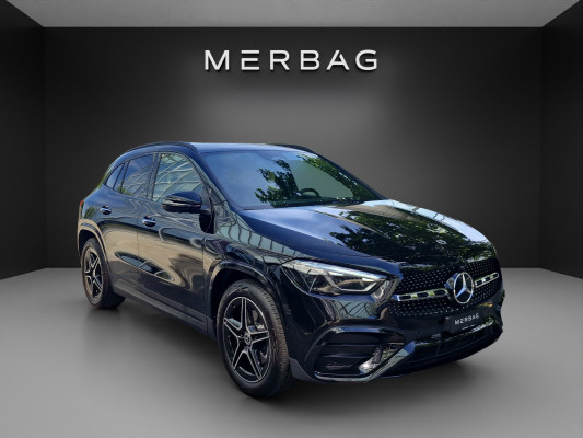 MERCEDES-BENZ GLA 180 7G-DCT
