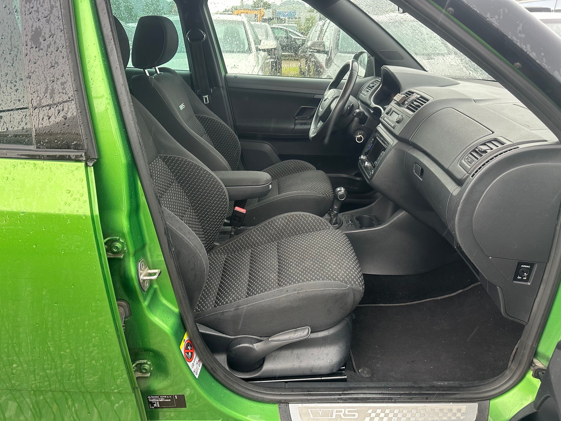 SKODA Fabia 1.4 TSI RS DSG-image-9