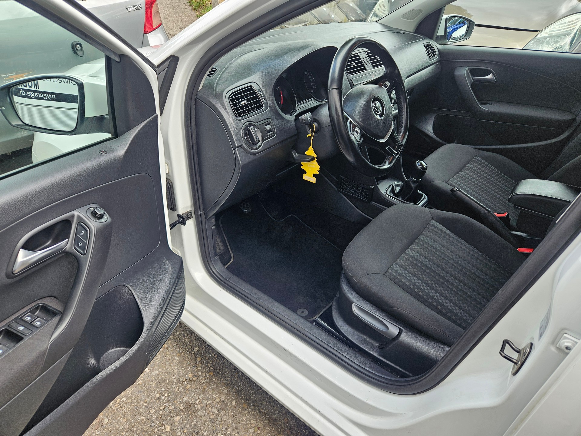 VW Polo 1.0 BMT Trendline-image-7