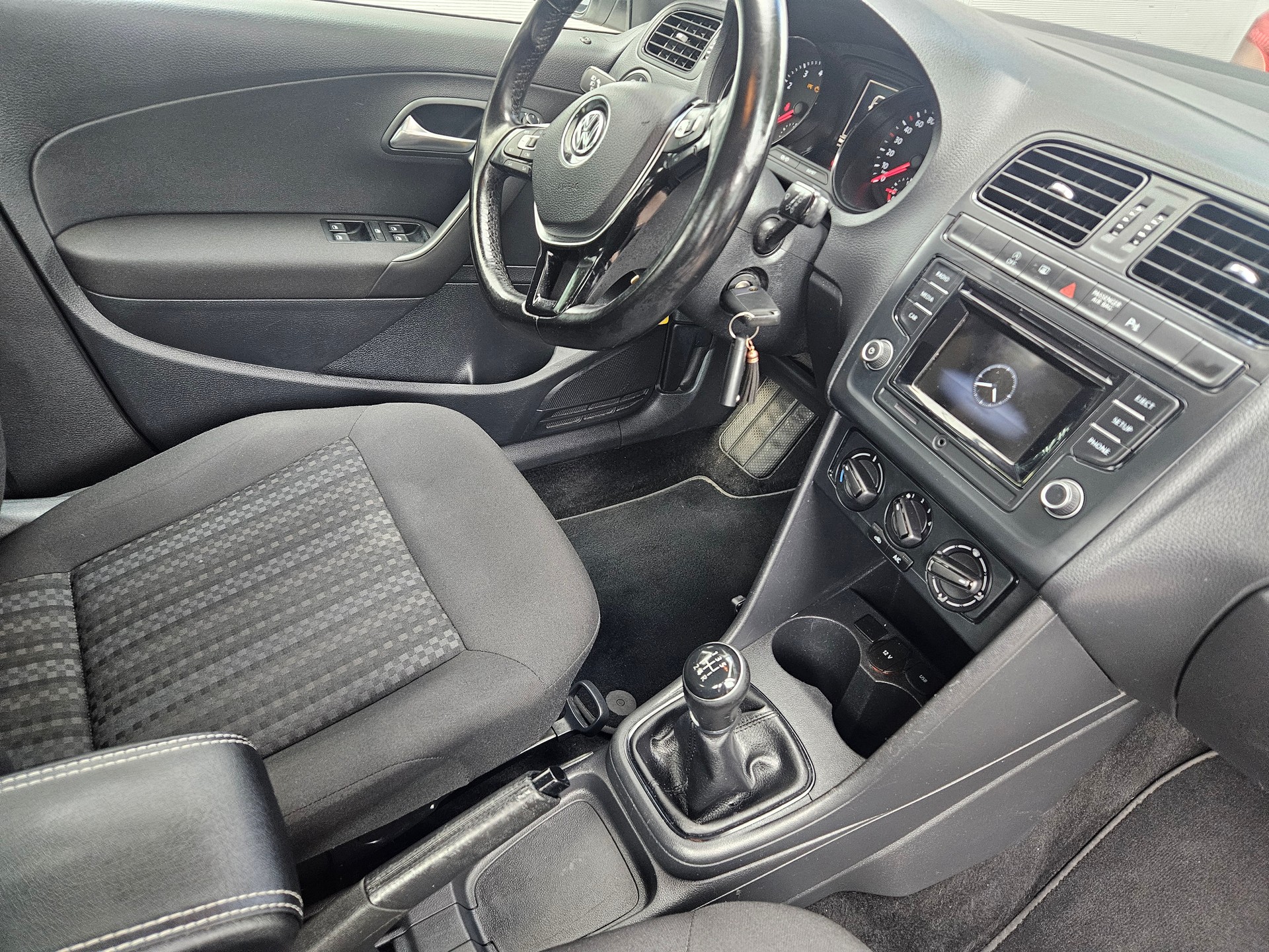 VW Polo 1.0 BMT Trendline-image-9