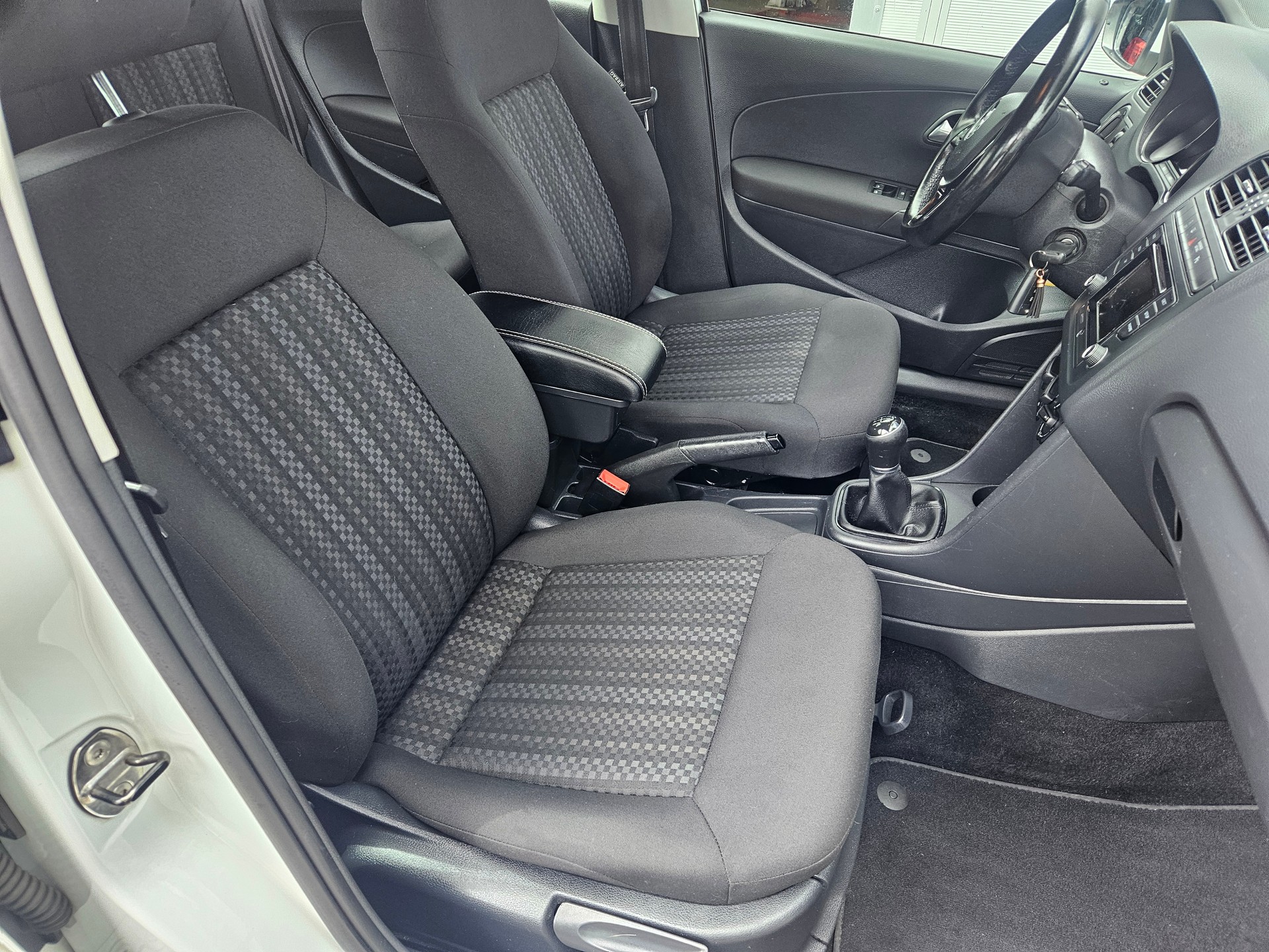 VW Polo 1.0 BMT Trendline-image-11