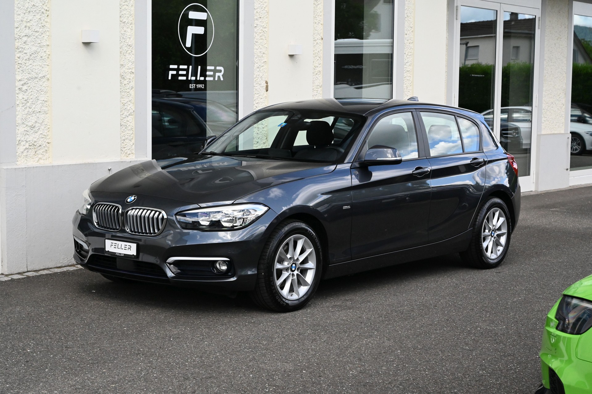 BMW 116d Urban Line Steptronic-image-0