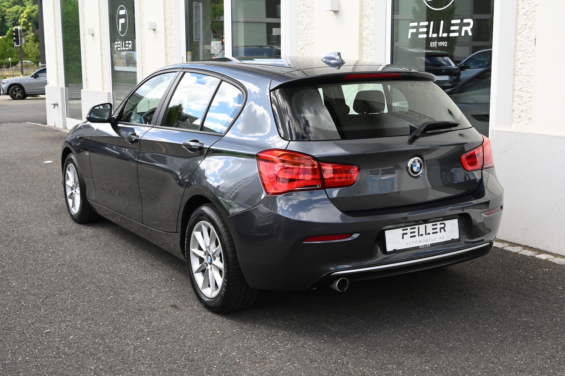 BMW 116d Urban Line Steptronic-image-6