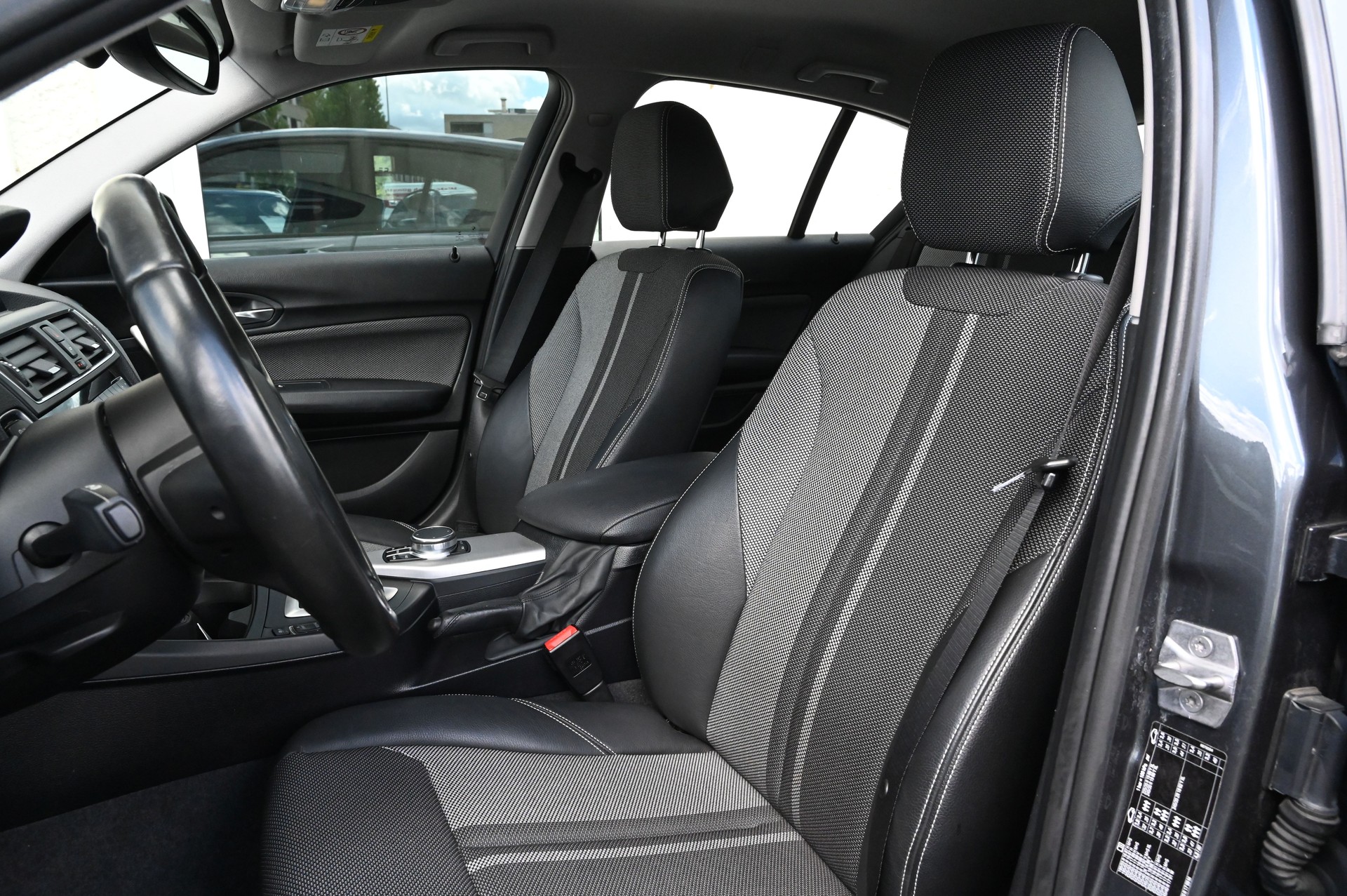 BMW 116d Urban Line Steptronic-image-10