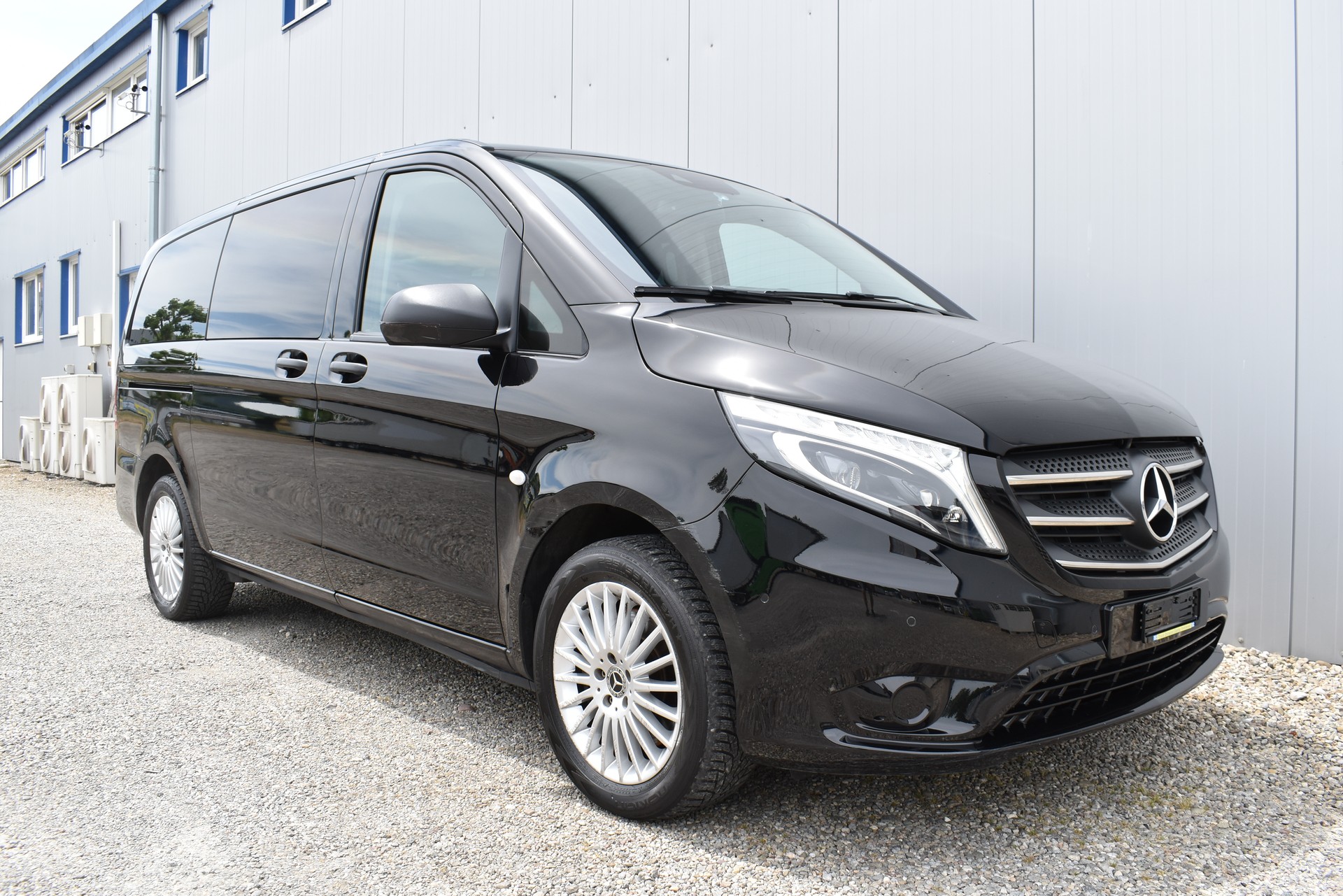 MERCEDES-BENZ Vito 116 CDI Lang Select Tourer 4Matic 9G-Tronic-image-2