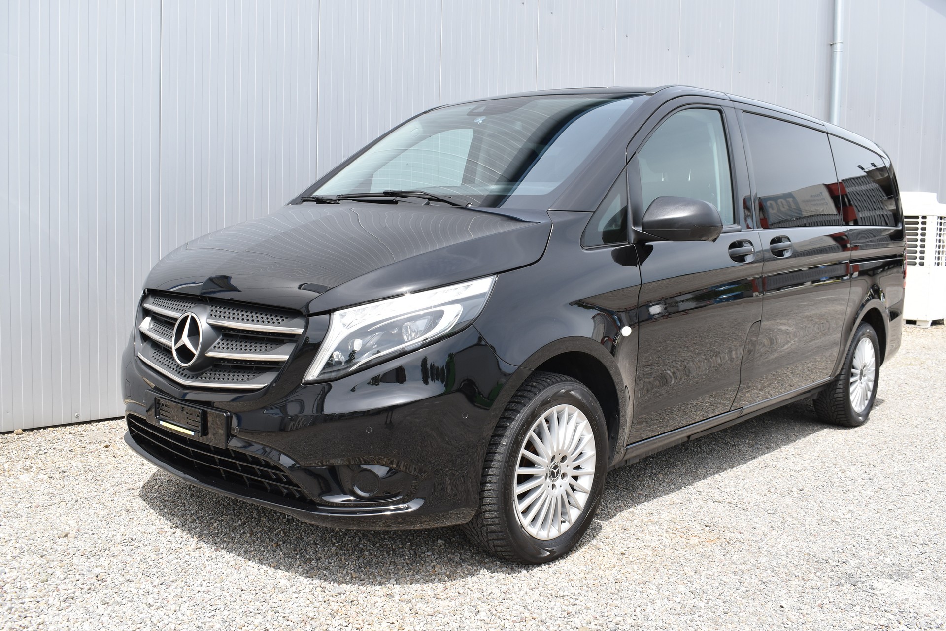 MERCEDES-BENZ Vito 116 CDI Lang Select Tourer 4Matic 9G-Tronic-image-0