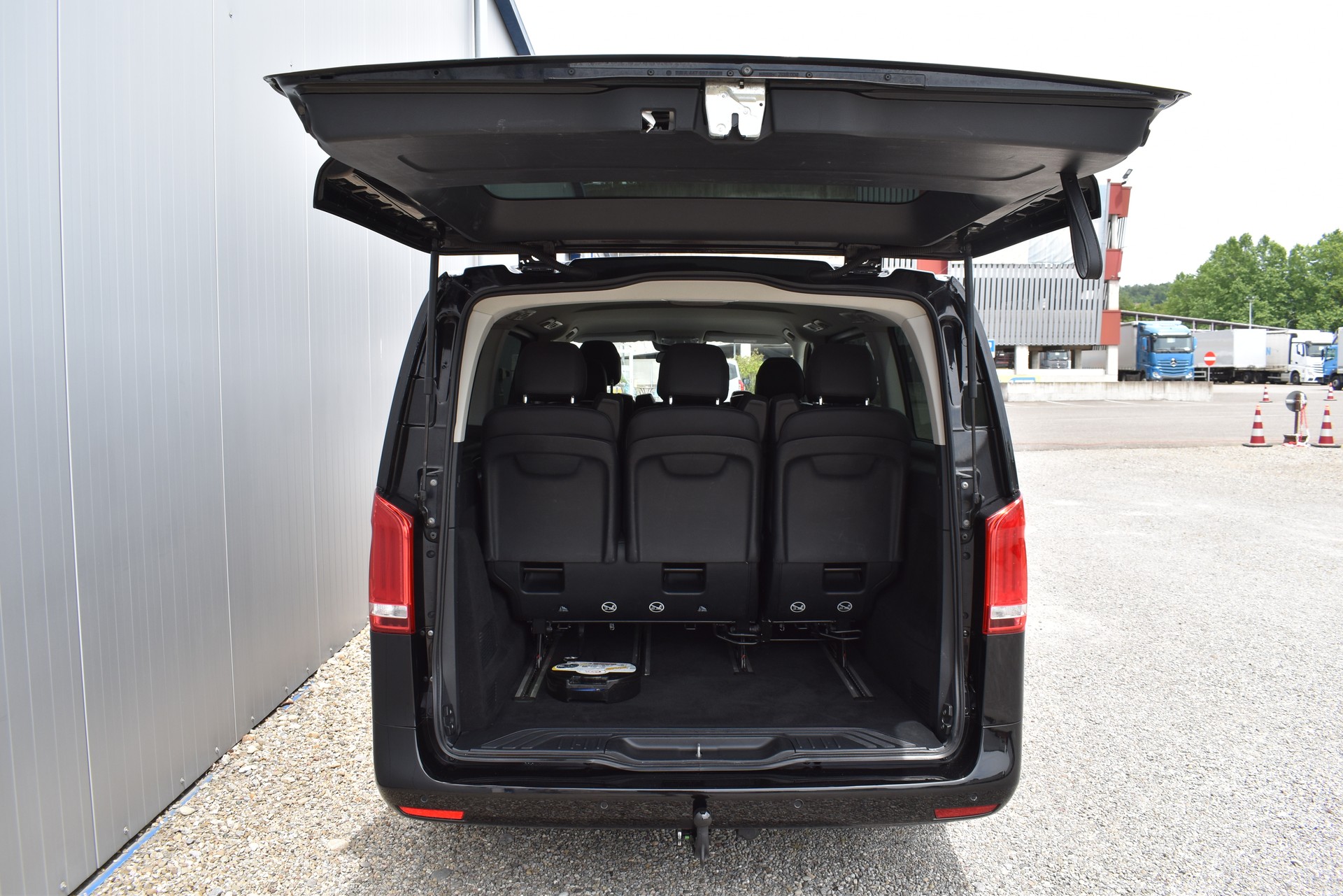 MERCEDES-BENZ Vito 116 CDI Lang Select Tourer 4Matic 9G-Tronic-image-8
