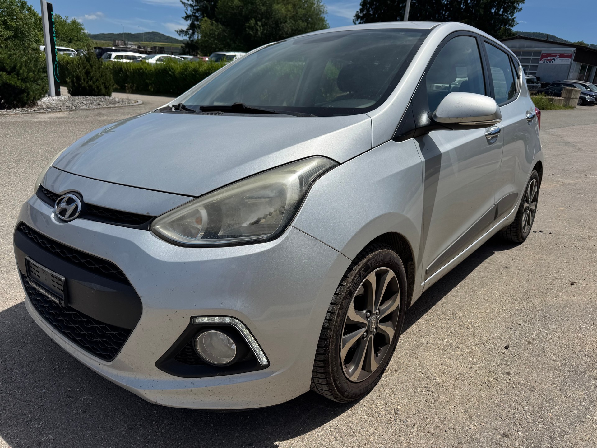 HYUNDAI i10 1.2 Amplia-image-1