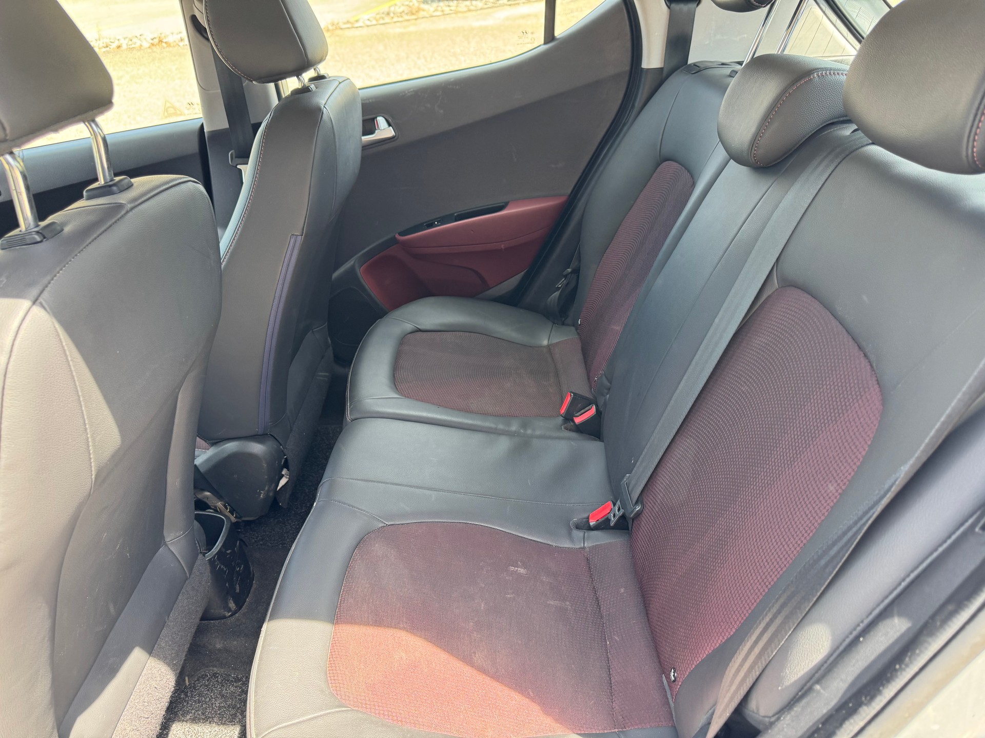 HYUNDAI i10 1.2 Amplia-image-9