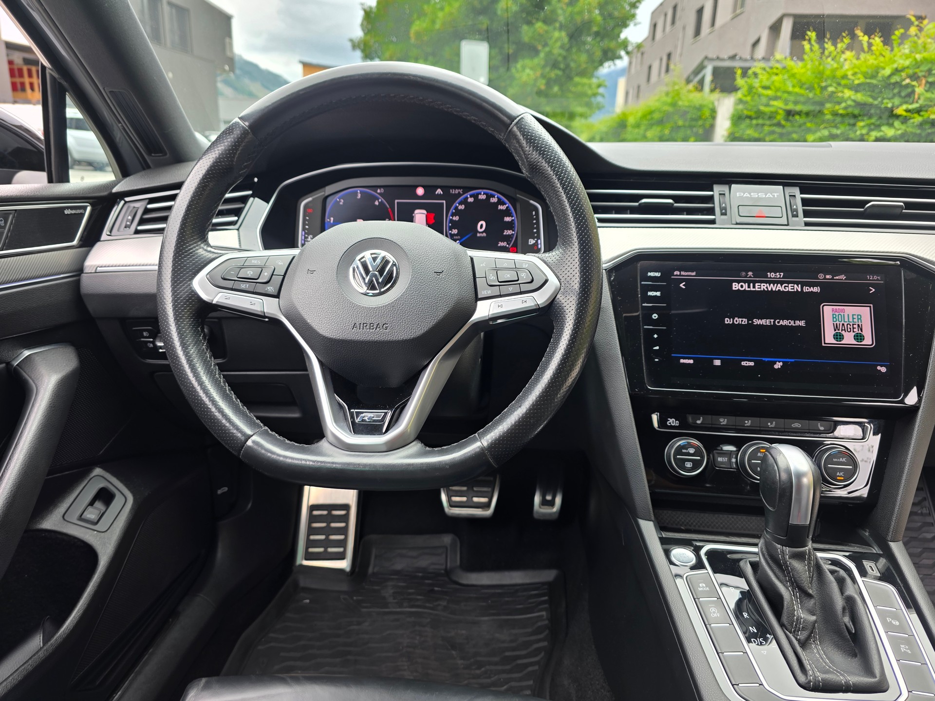 VW Passat 2.0 TDI BMT R-Line Edition 4Motion DSG-image-10