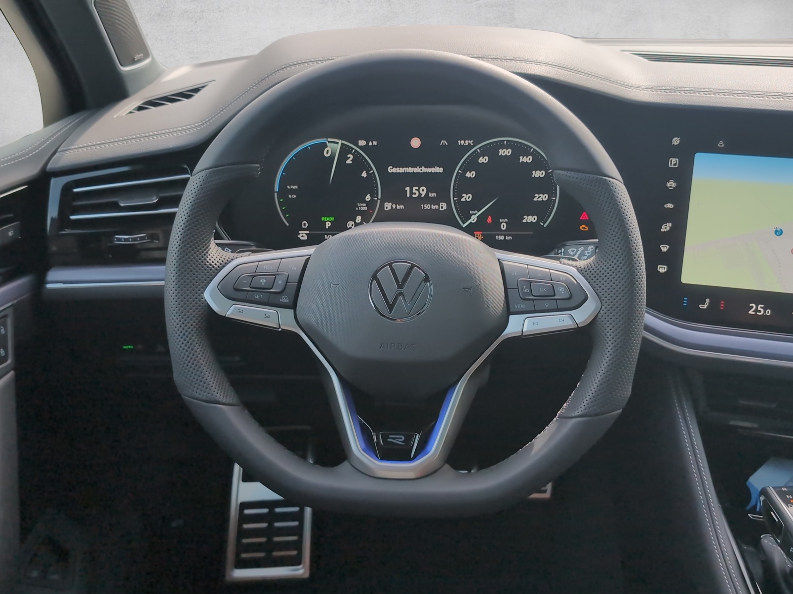 VW Touareg R Final Edition 3.0TSI 462PS 4Motion-image-10