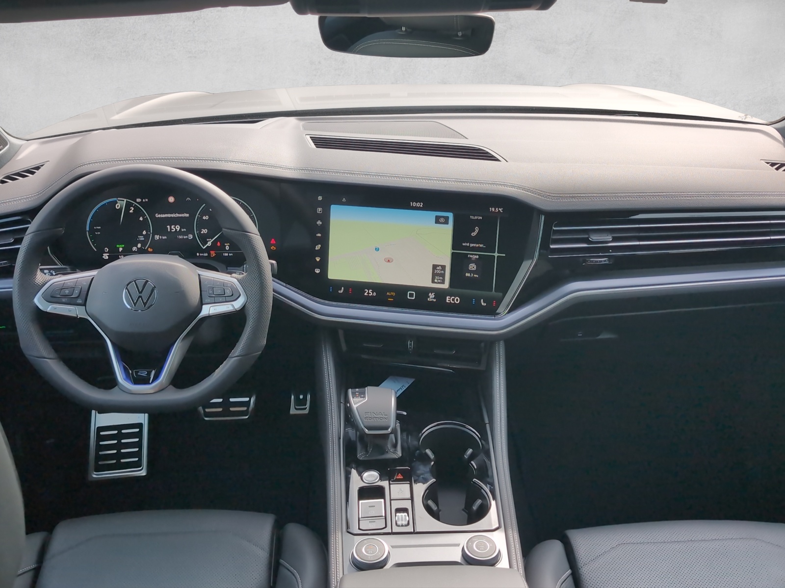 VW Touareg R Final Edition 3.0TSI 462PS 4Motion-image-11