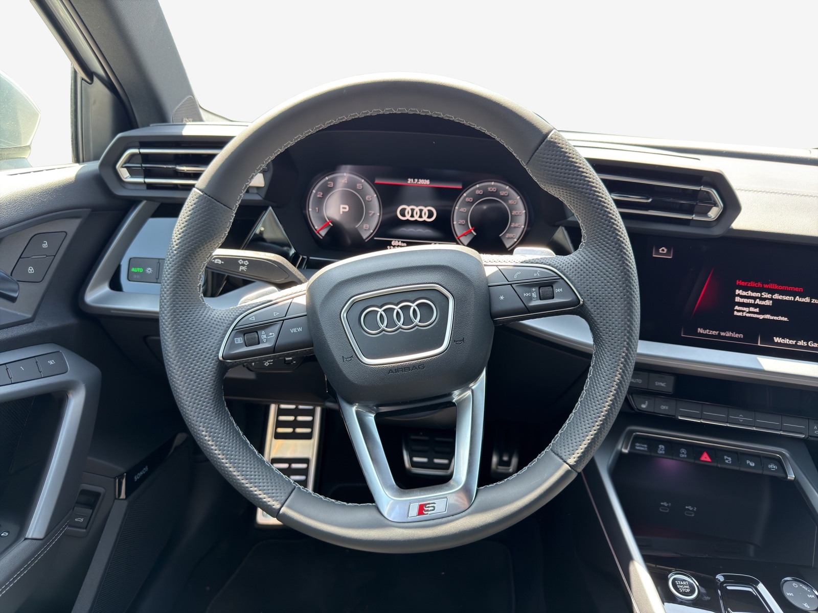 AUDI A3 Sportback TFSI 150 kW quattro S line S tronic-image-9
