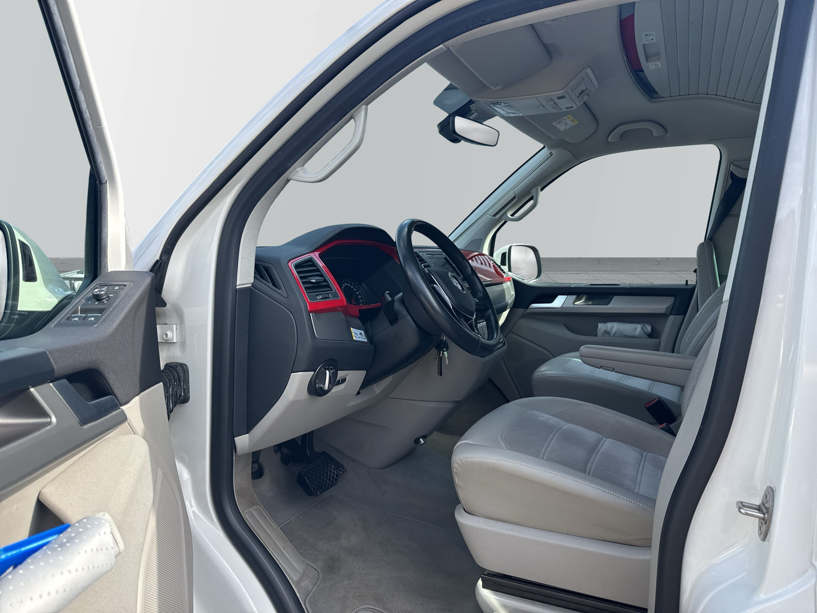 VW T6 California 3000 2.0 TDI 150 Ocean RED DSG 4m-image-8