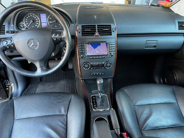 MERCEDES-BENZ A 200 Elégance-image-10