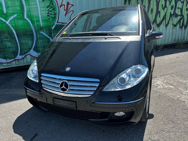 MERCEDES-BENZ A 200 Elégance-image-3