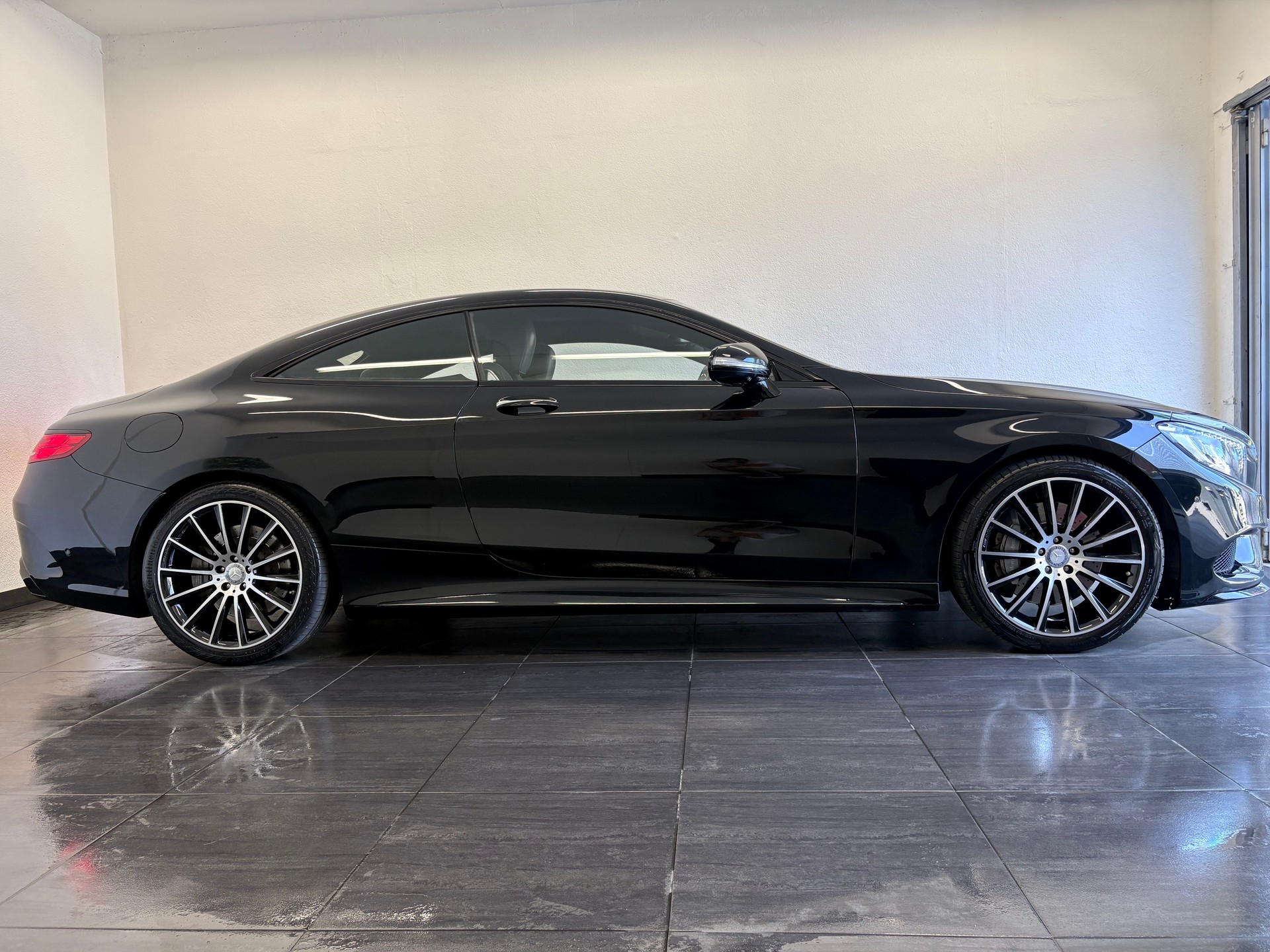 MERCEDES-BENZ S 500 Coupé 4Matic 9G-Tronic-image-4