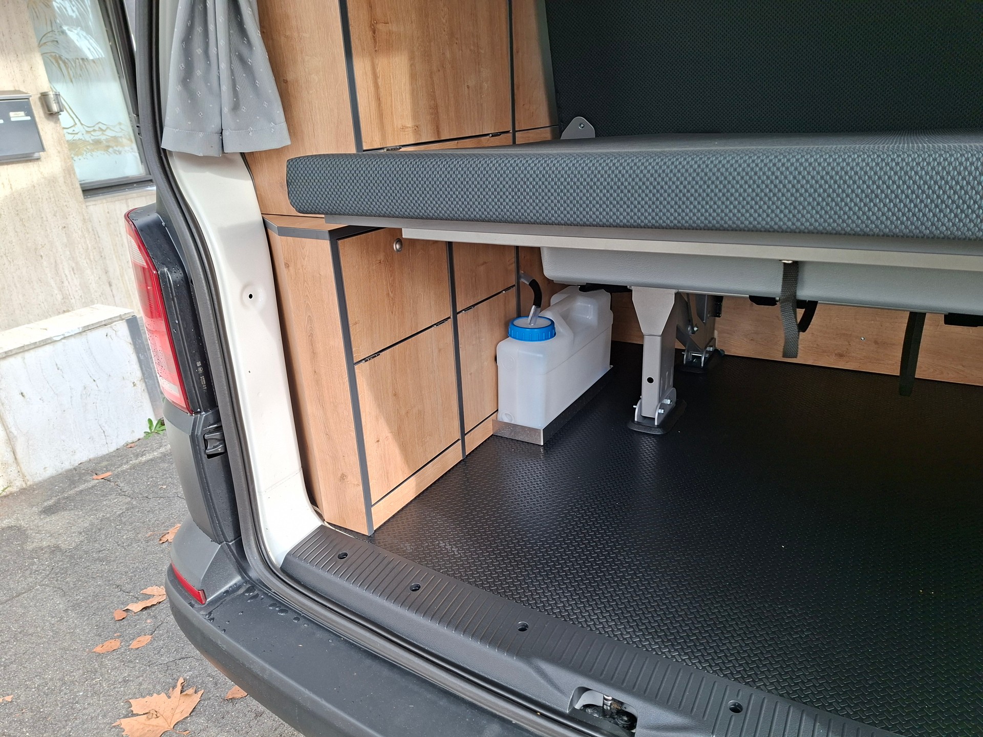 VW T6 2.0 TDI MareMonti COMFORT Camper 5Sitze-image-12