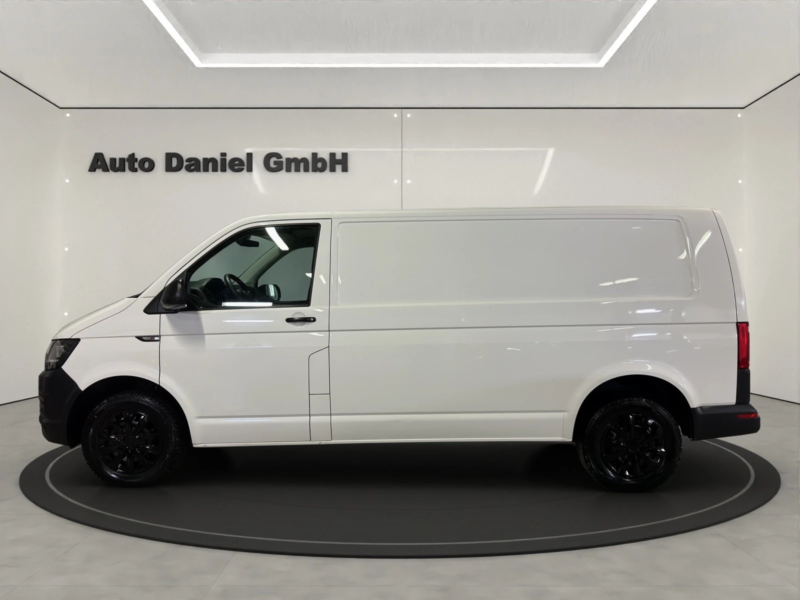 VW T6 2.0 TDI 4Motion Lang Version ( Mit AHK / Sortimo Regale )-image-7
