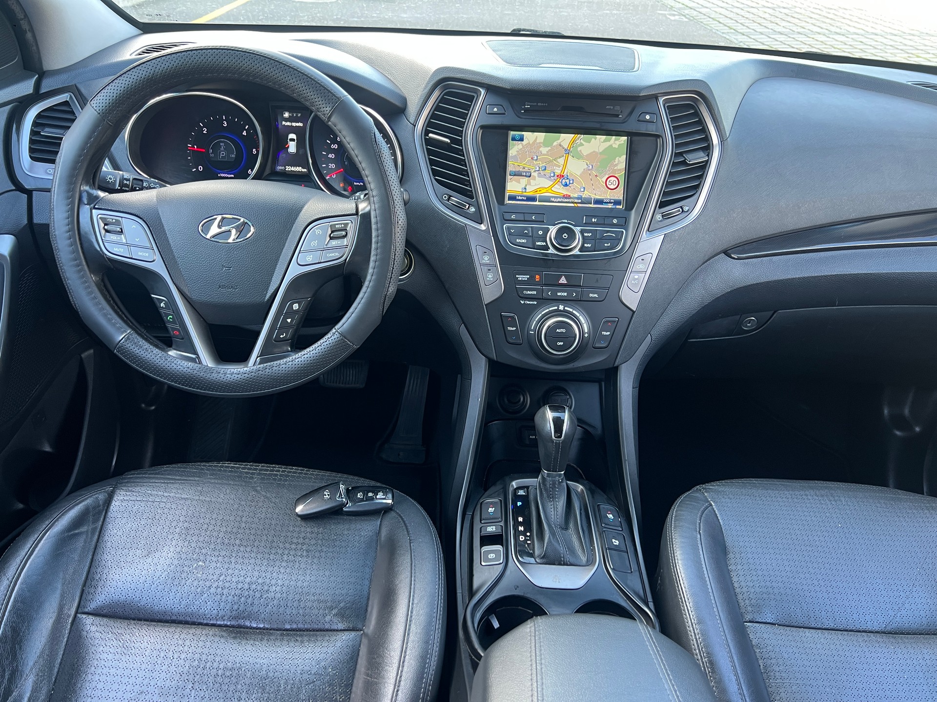HYUNDAI Santa Fe 2.2 CRDI Vertex 4WD Automatic-image-7