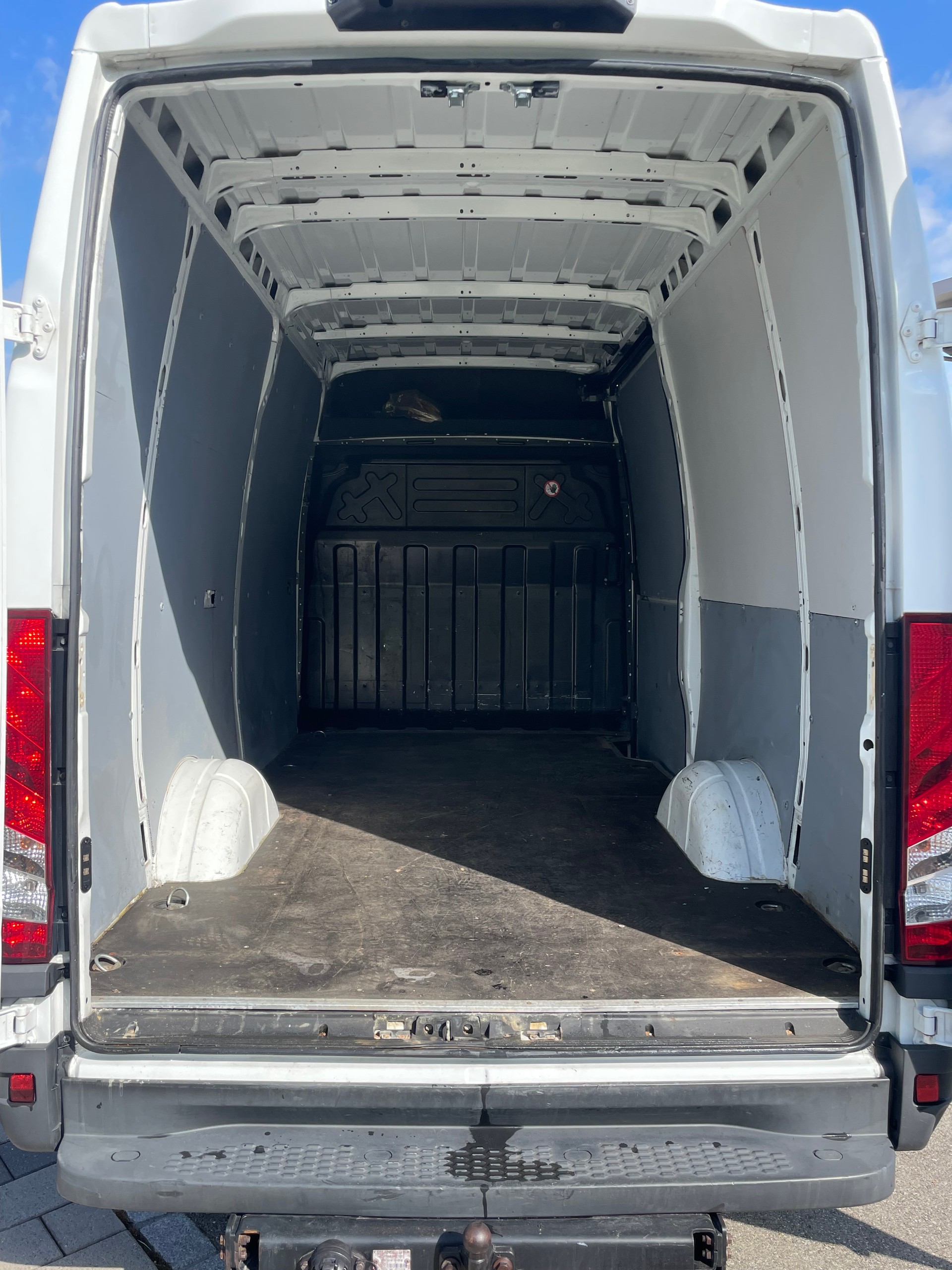 IVECO ***Frisch MFK***AUTOMAT***-image-7