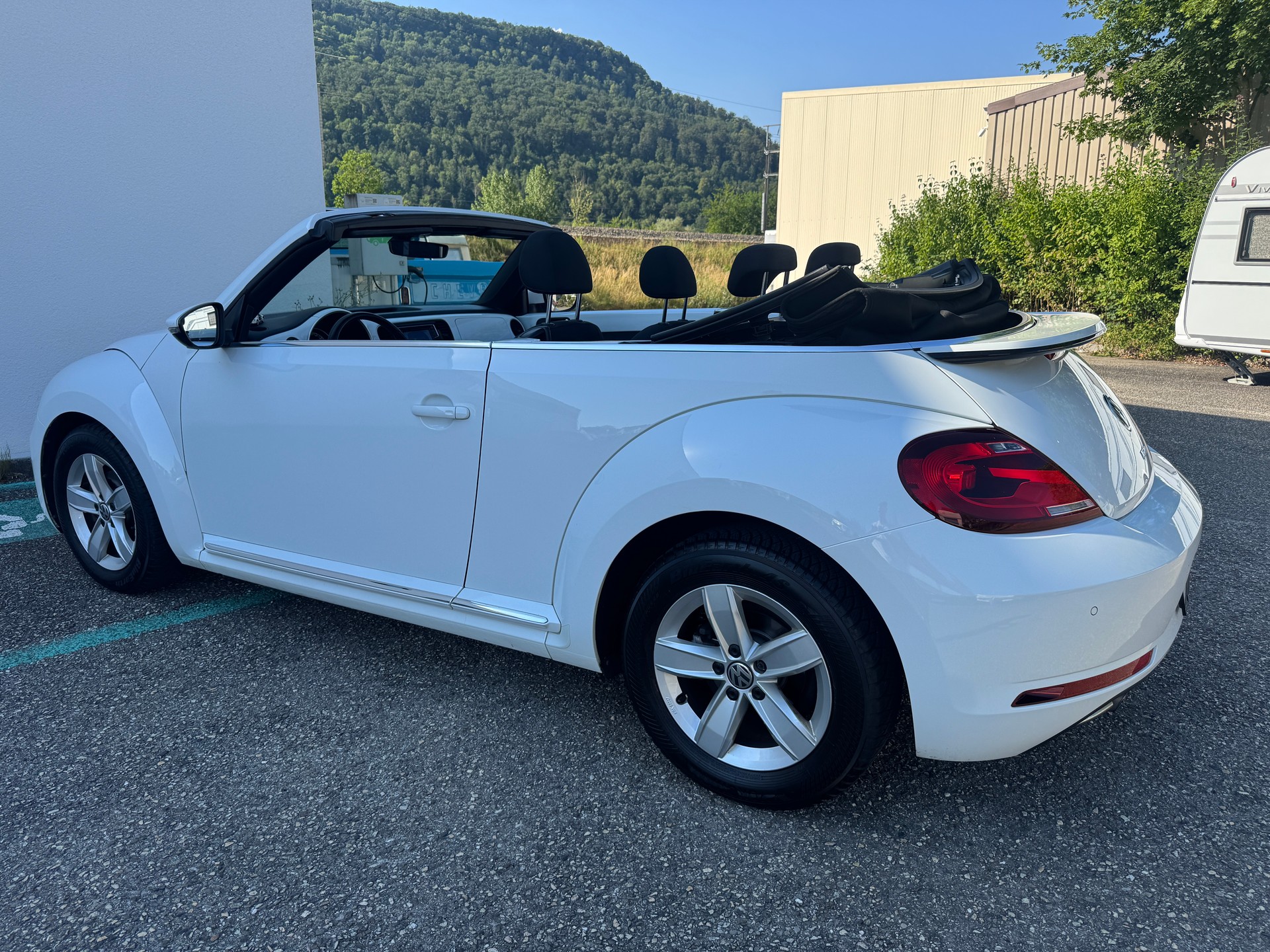 VW Beetle Cabriolet 1.2 TSI BMT-image-6